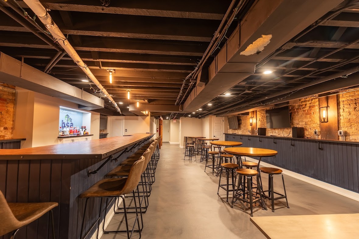 827 N Milwaukee Avenue, Chicago, IL 60642