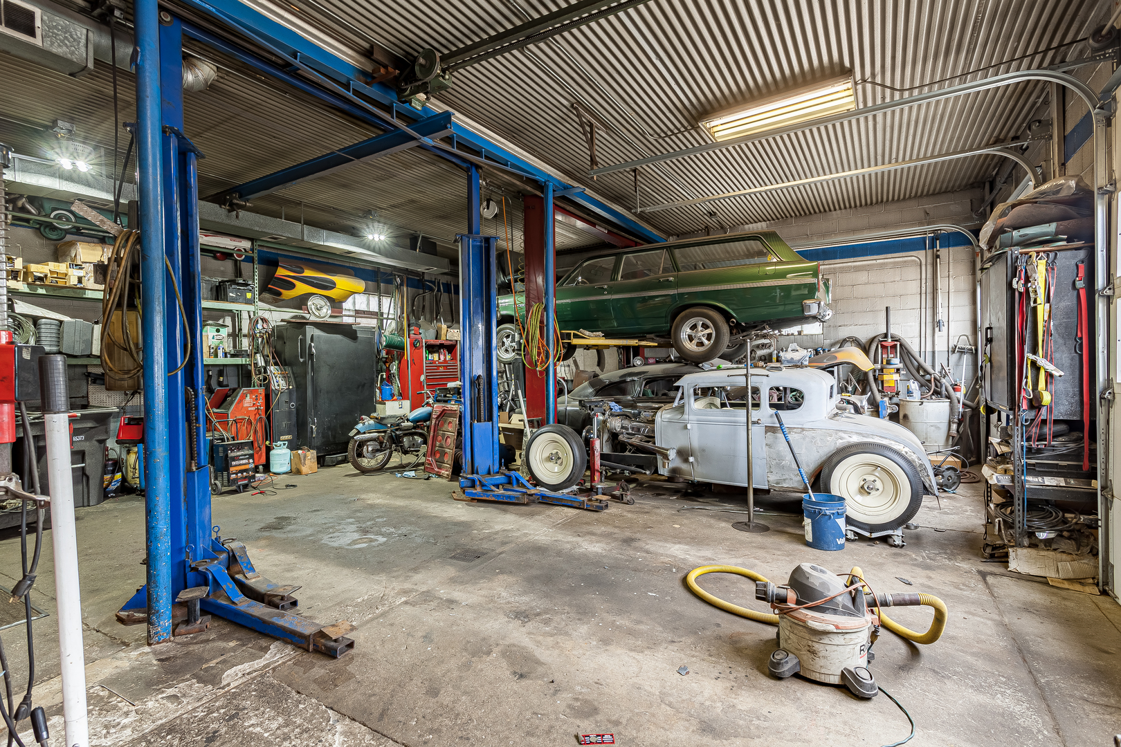 8418 Joliet Road, McCook, IL 60525