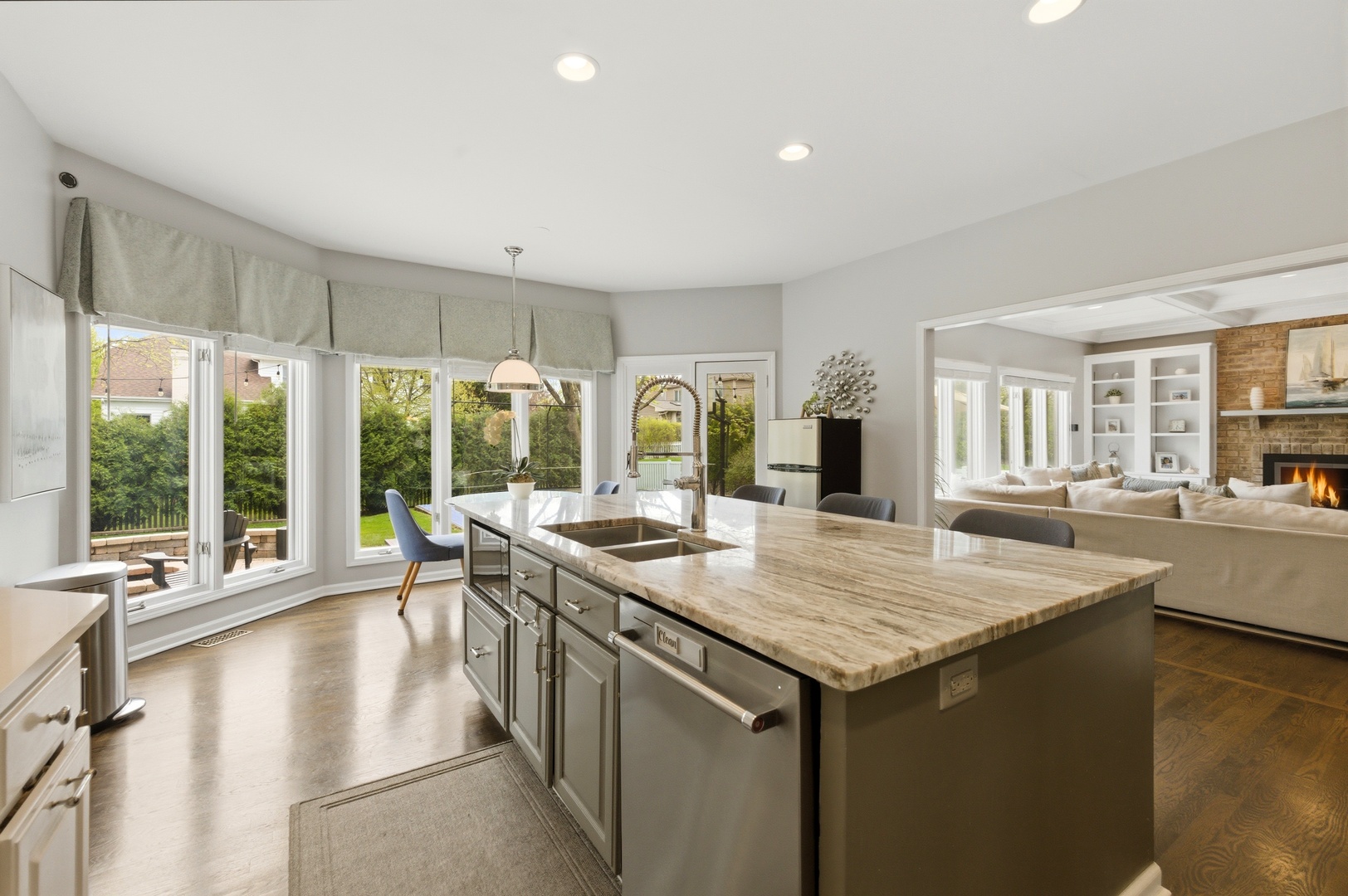 2316 Beauport Drive, Naperville, IL 60564