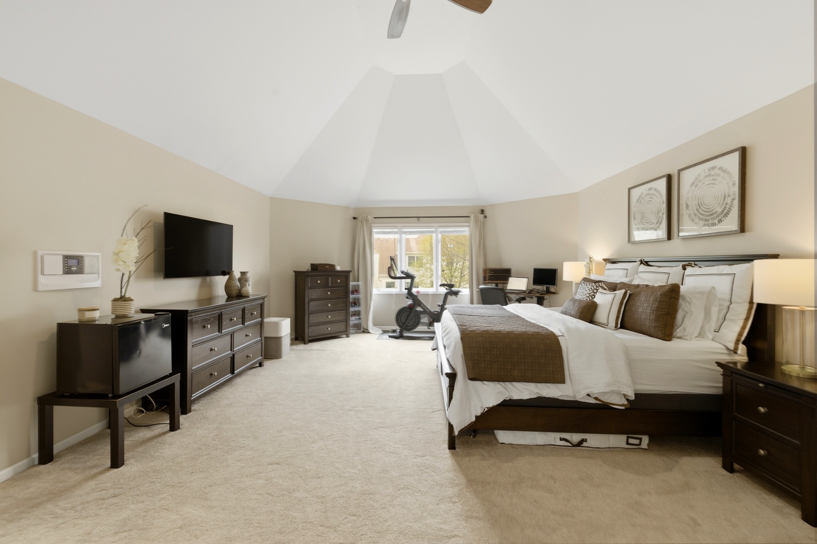 2316 Beauport Drive, Naperville, IL 60564