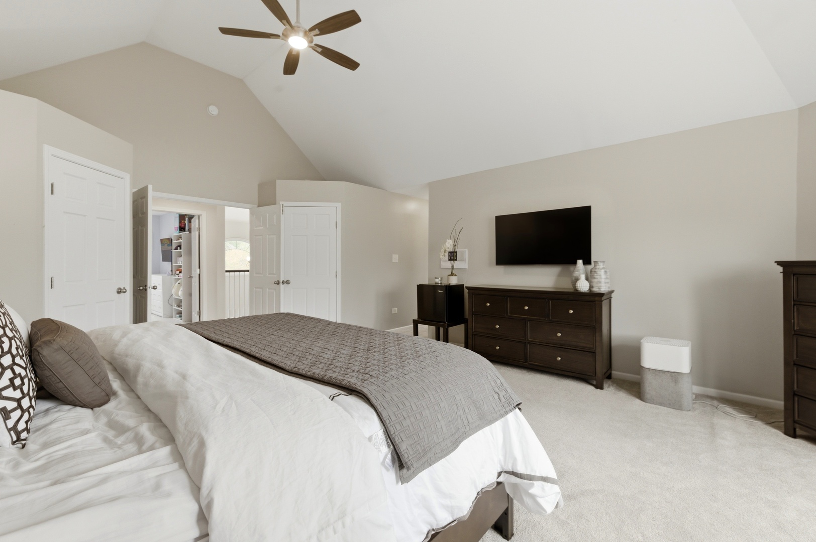 2316 Beauport Drive, Naperville, IL 60564