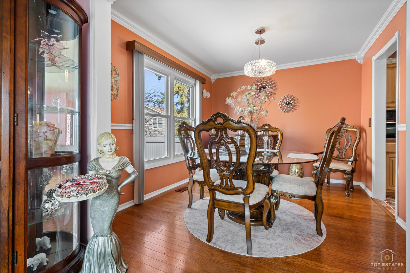 176 Appleby Drive, Glendale Heights, IL 60139