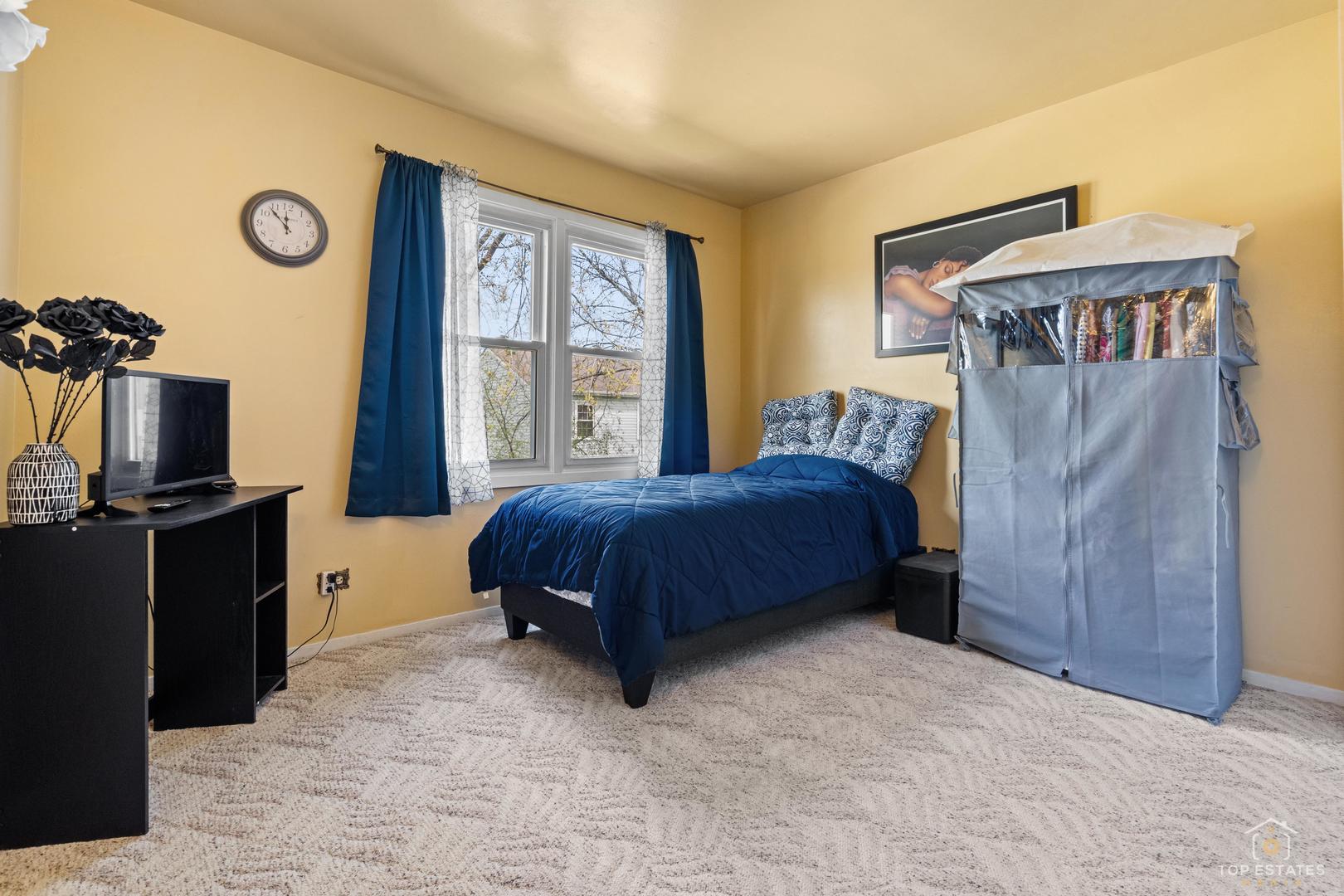 176 Appleby Drive, Glendale Heights, IL 60139