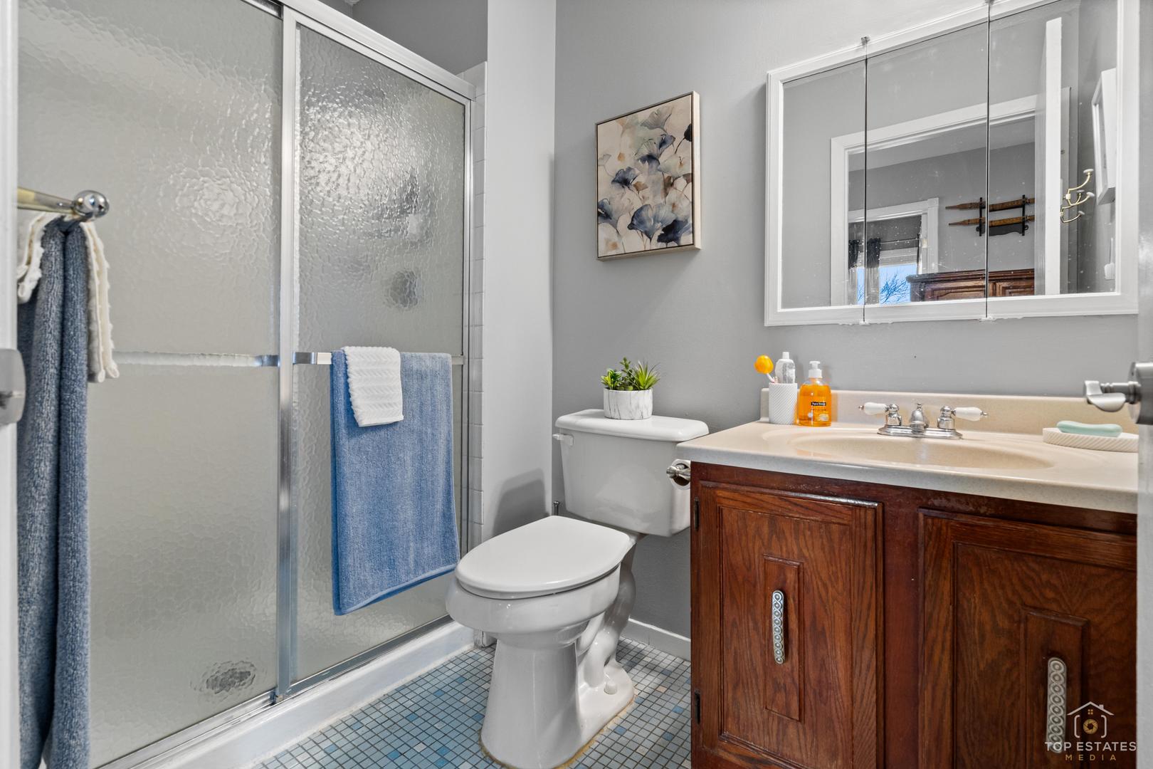 176 Appleby Drive, Glendale Heights, IL 60139