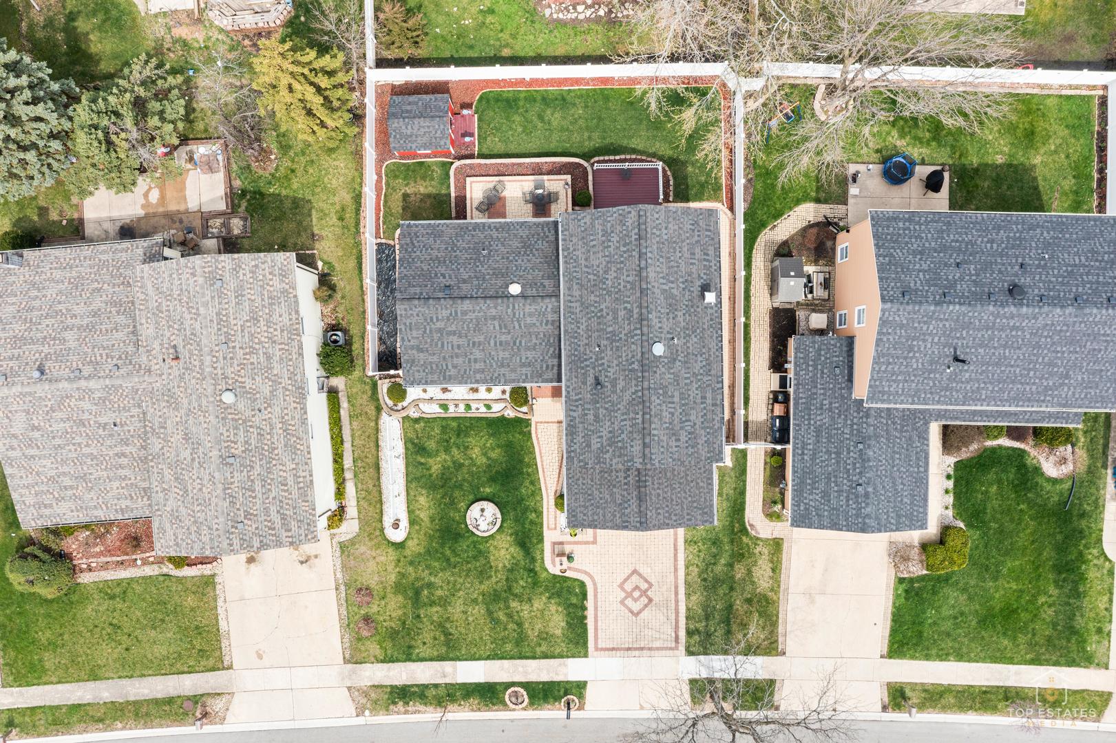 176 Appleby Drive, Glendale Heights, IL 60139