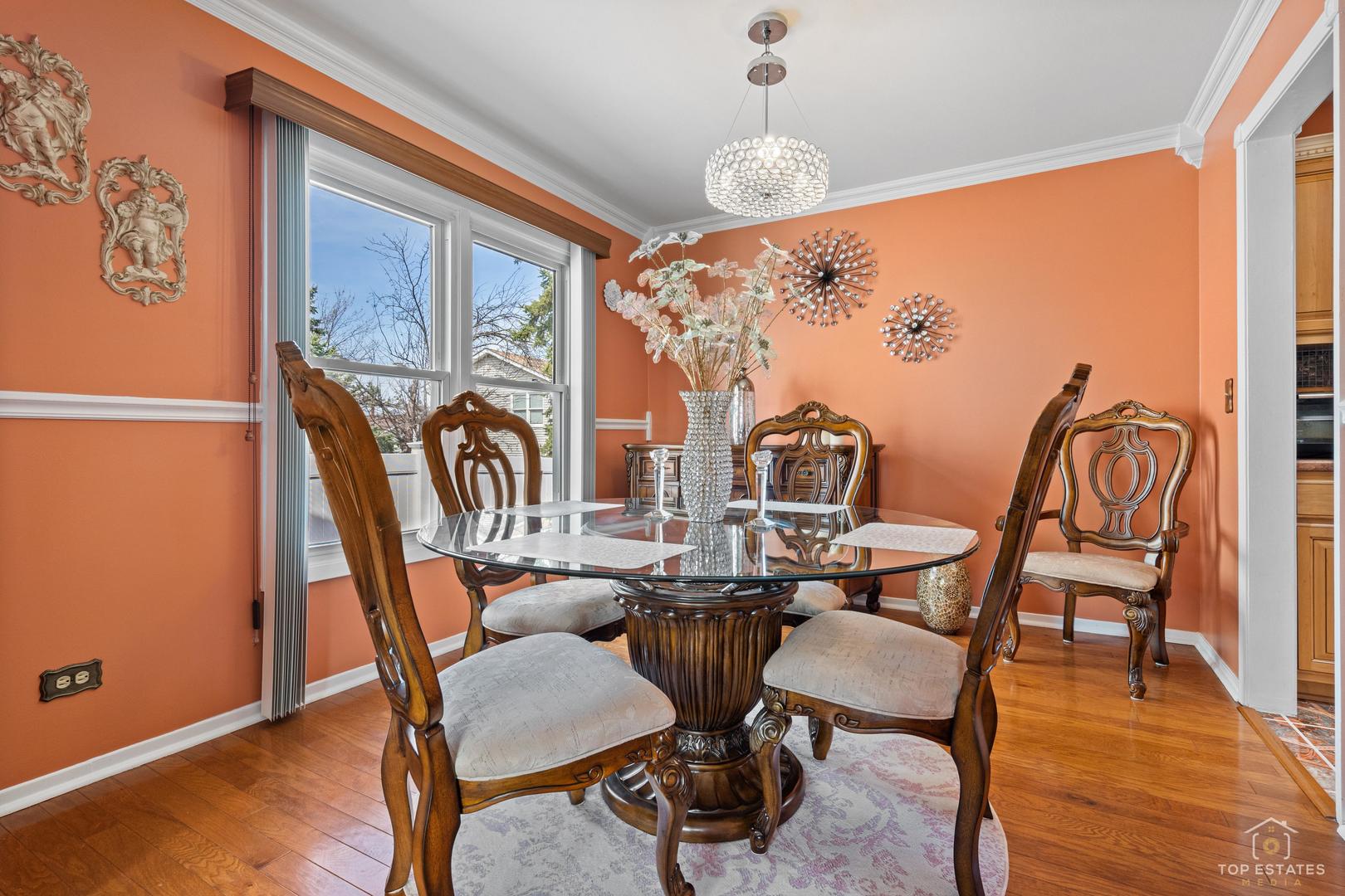 176 Appleby Drive, Glendale Heights, IL 60139