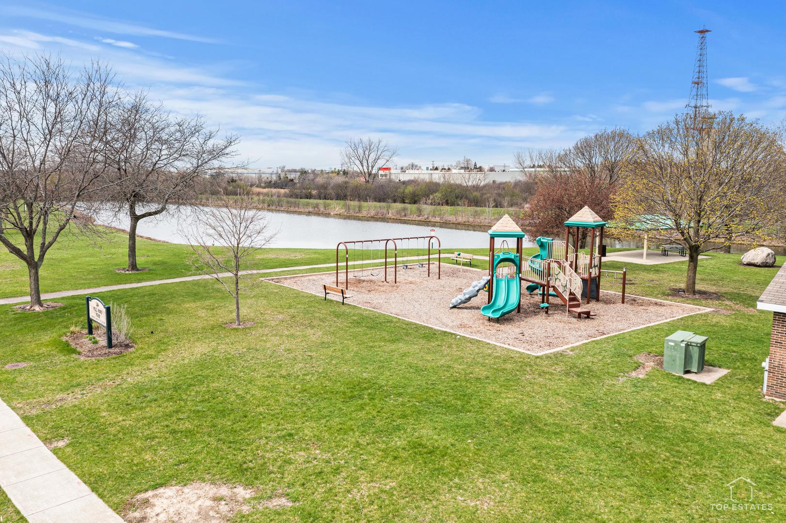 176 Appleby Drive, Glendale Heights, IL 60139