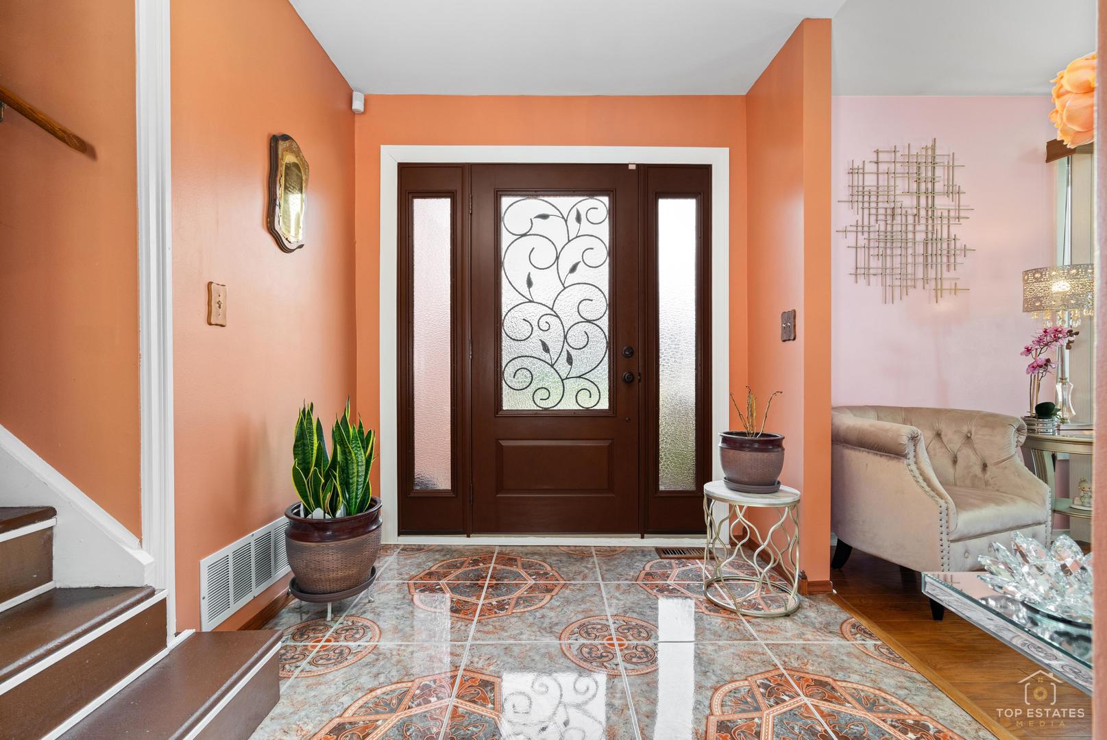 176 Appleby Drive, Glendale Heights, IL 60139