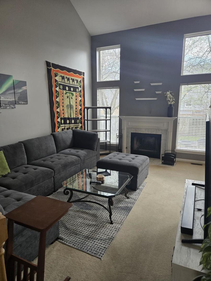 1328 Shawford Way, Elgin, IL 60120