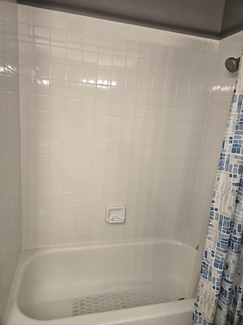 1328 Shawford Way, Elgin, IL 60120