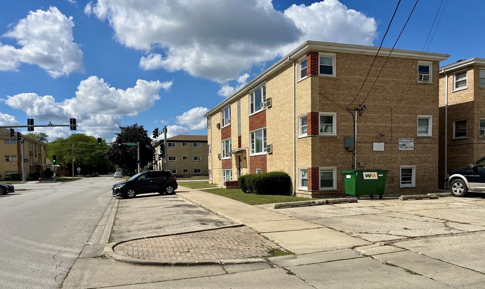 2263 S 17th Avenue, North Riverside, IL 60546