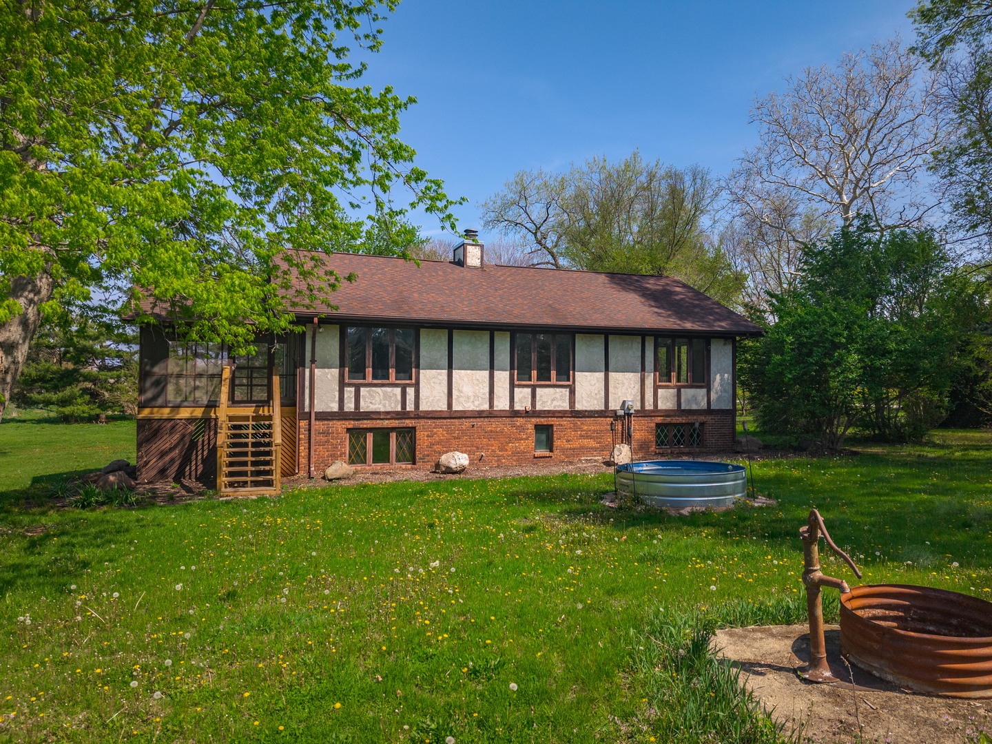 3312 N 1475 East Road, Heyworth, IL 61745