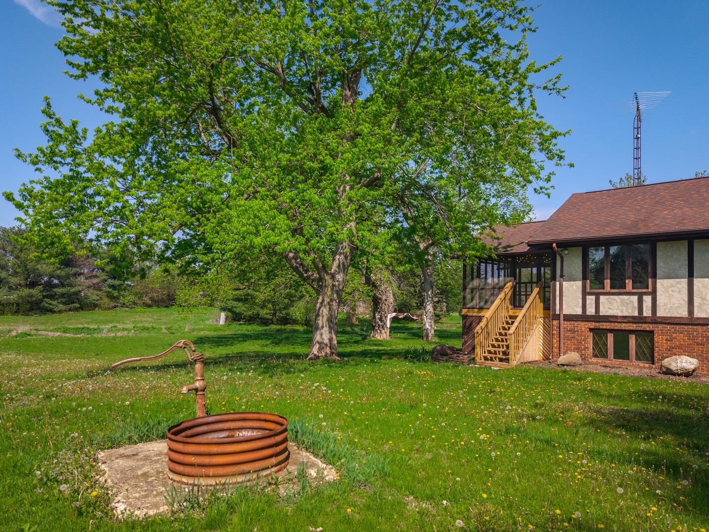 3312 N 1475 East Road, Heyworth, IL 61745