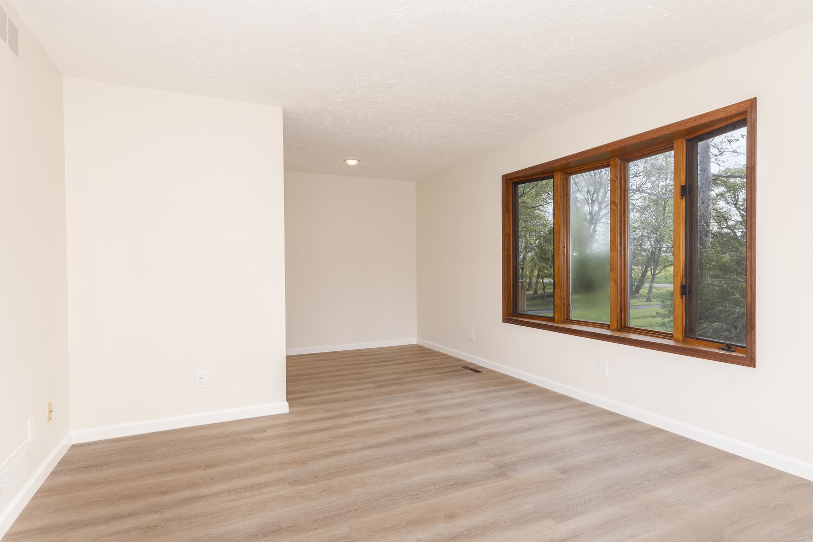 3312 N 1475 East Road, Heyworth, IL 61745