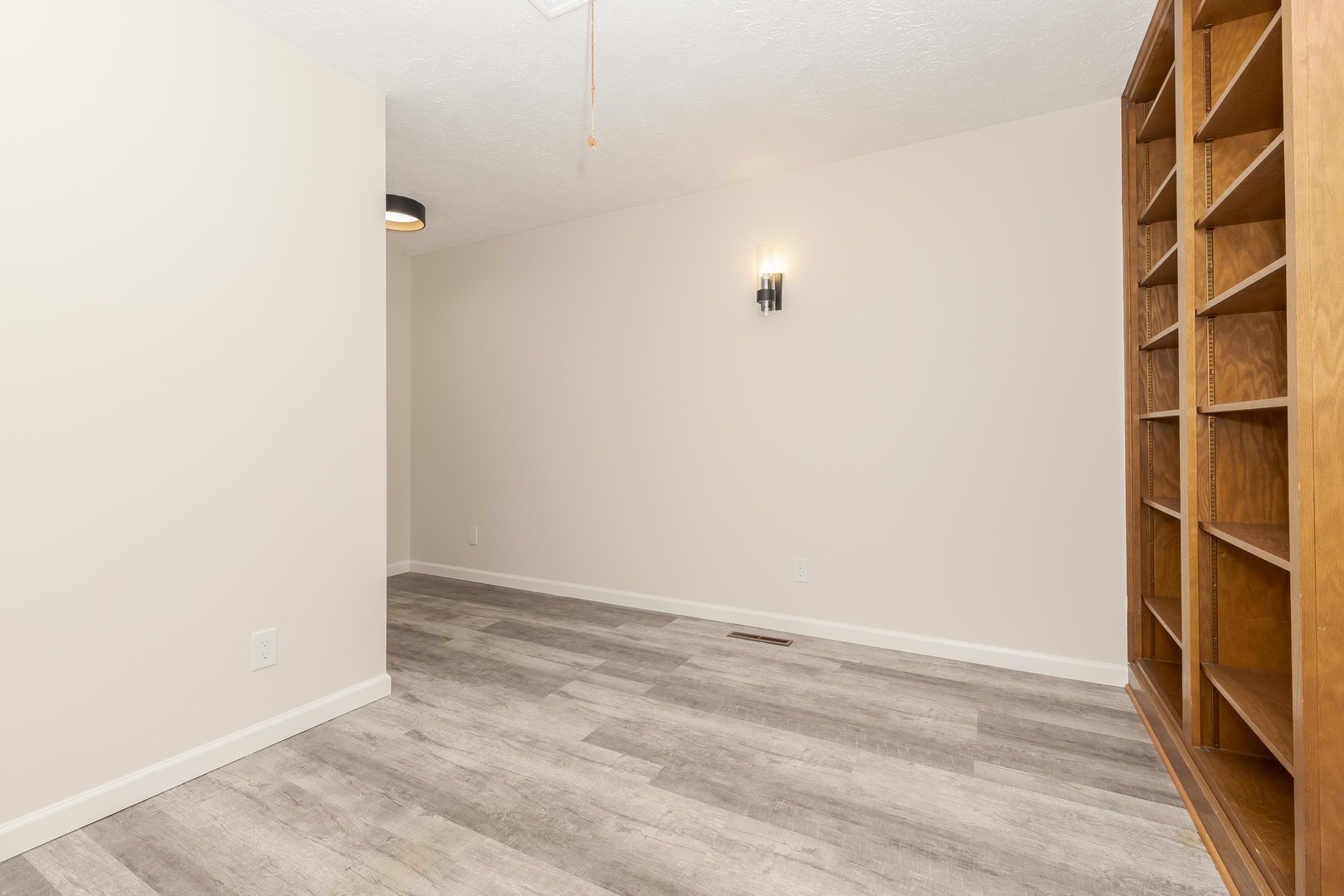 3312 N 1475 East Road, Heyworth, IL 61745