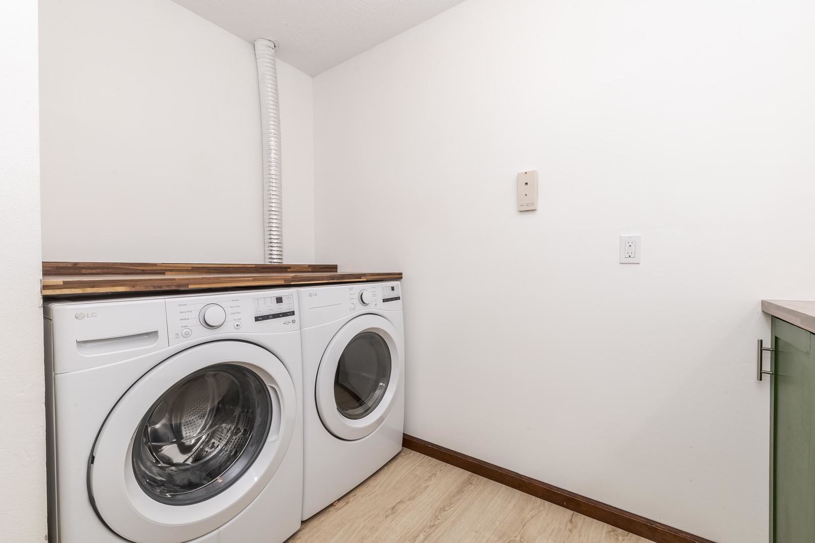 3312 N 1475 East Road, Heyworth, IL 61745