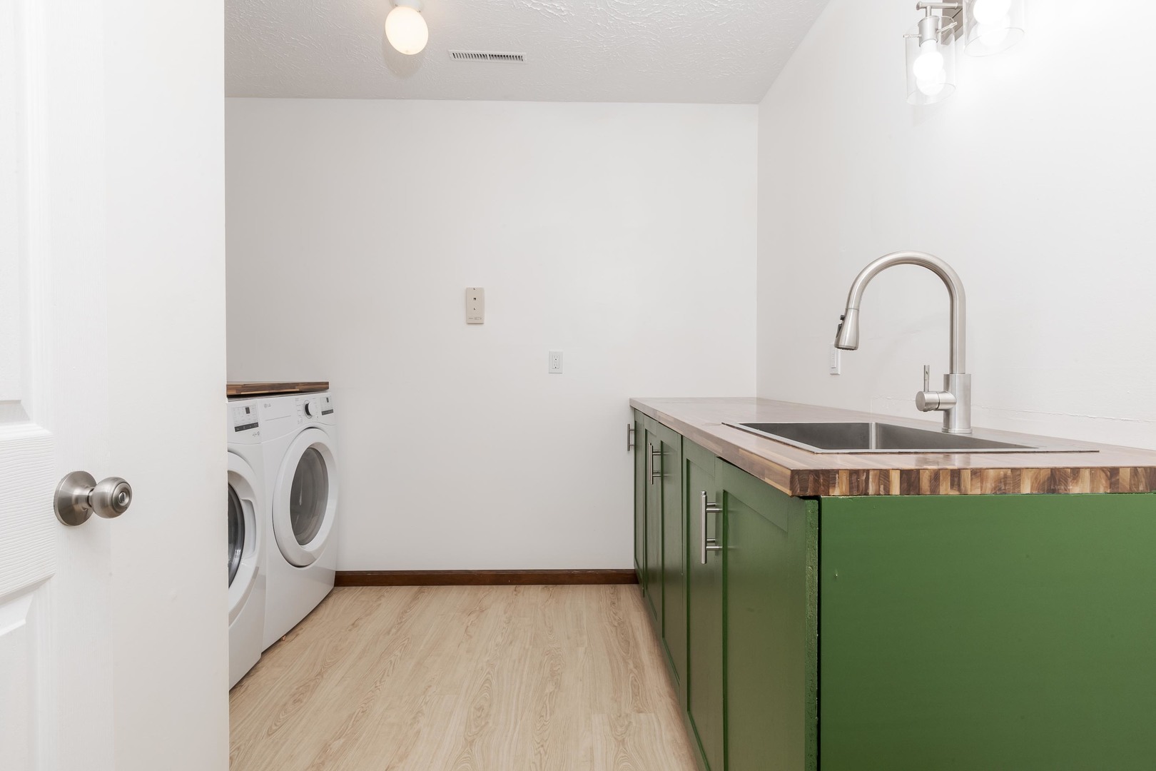 3312 N 1475 East Road, Heyworth, IL 61745