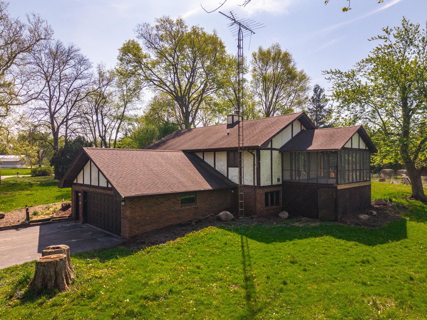 3312 N 1475 East Road, Heyworth, IL 61745