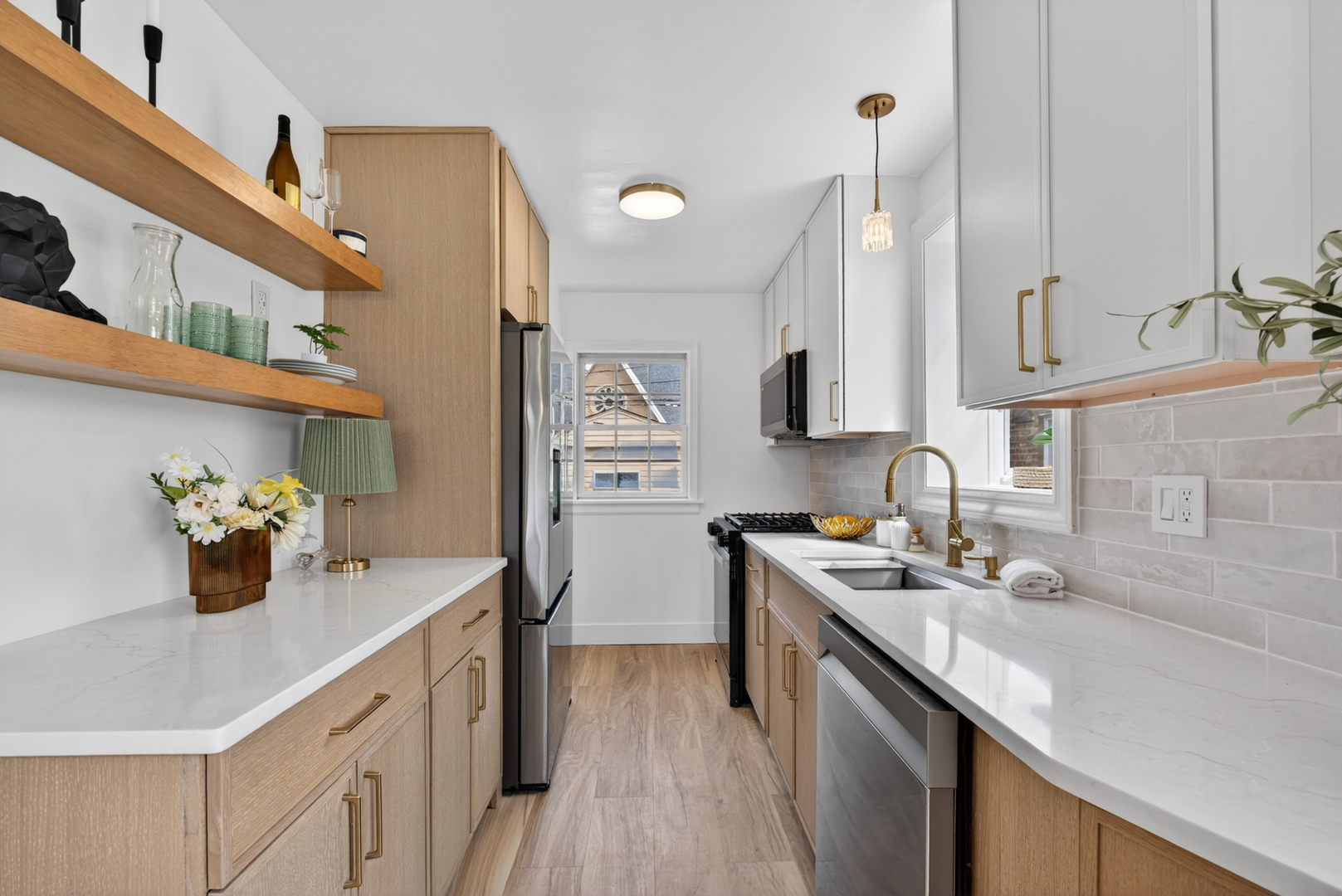 5205 N Osceola Avenue, Chicago, IL 60656