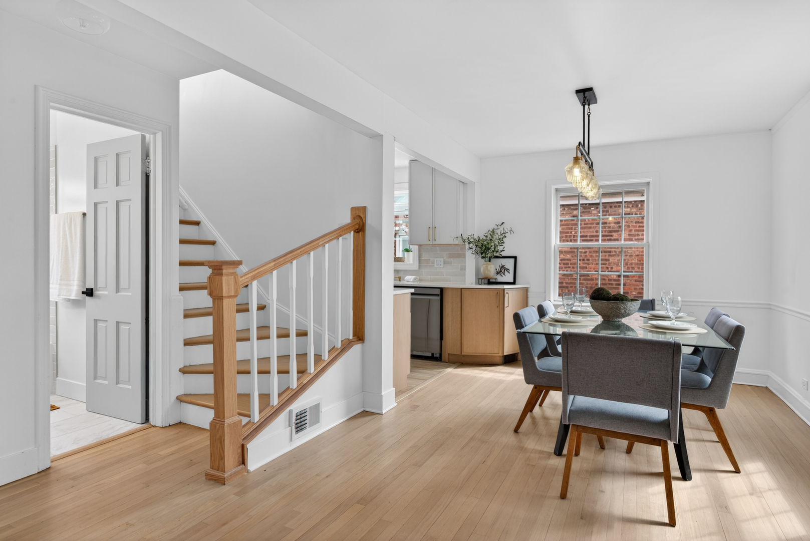 5205 N Osceola Avenue, Chicago, IL 60656