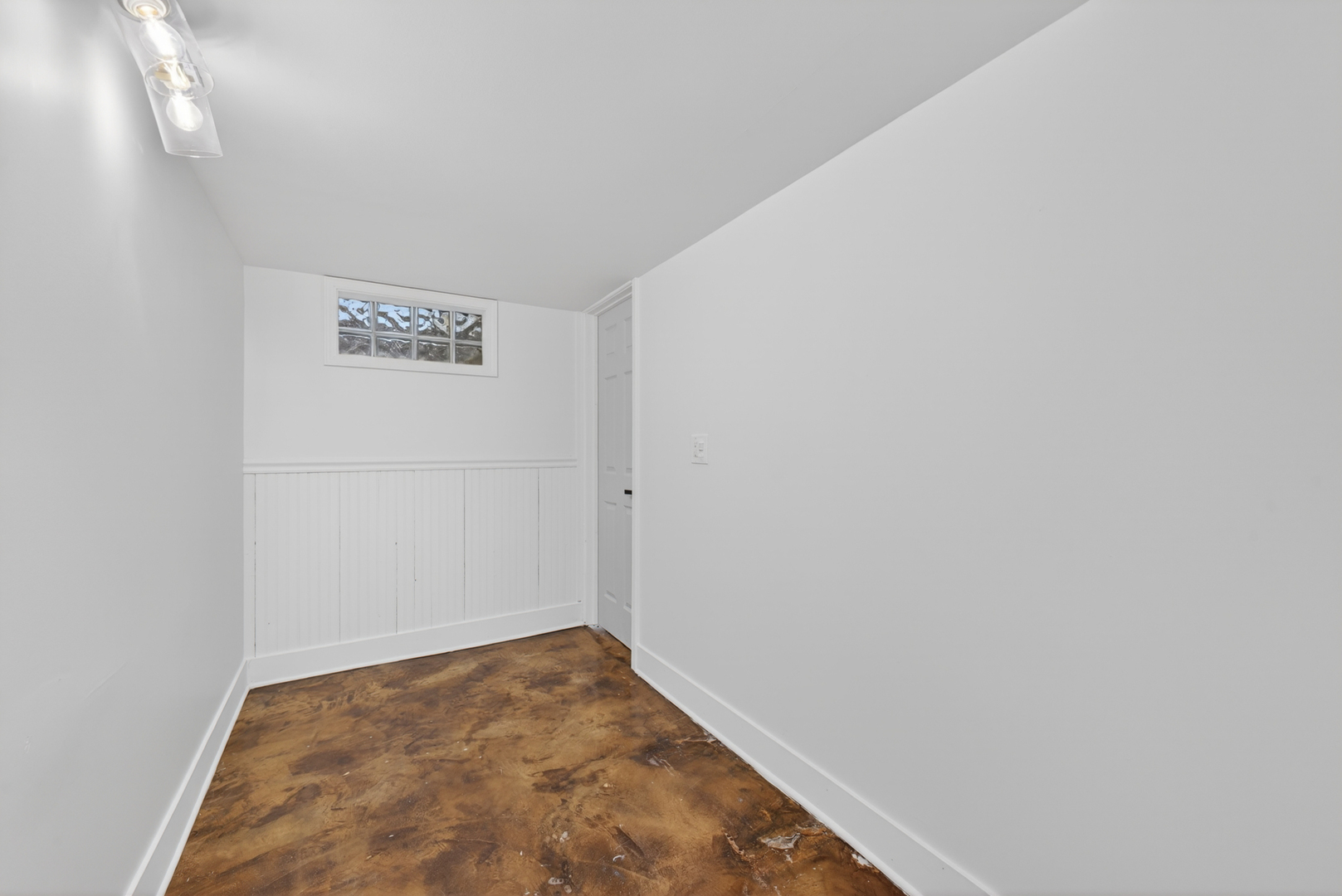 5205 N Osceola Avenue, Chicago, IL 60656