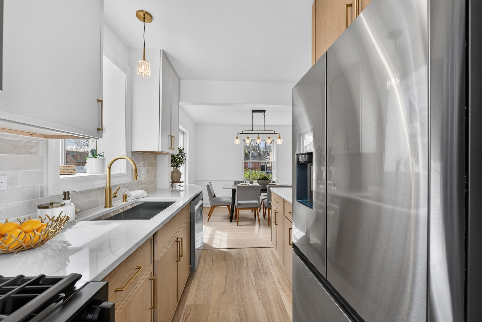 5205 N Osceola Avenue, Chicago, IL 60656