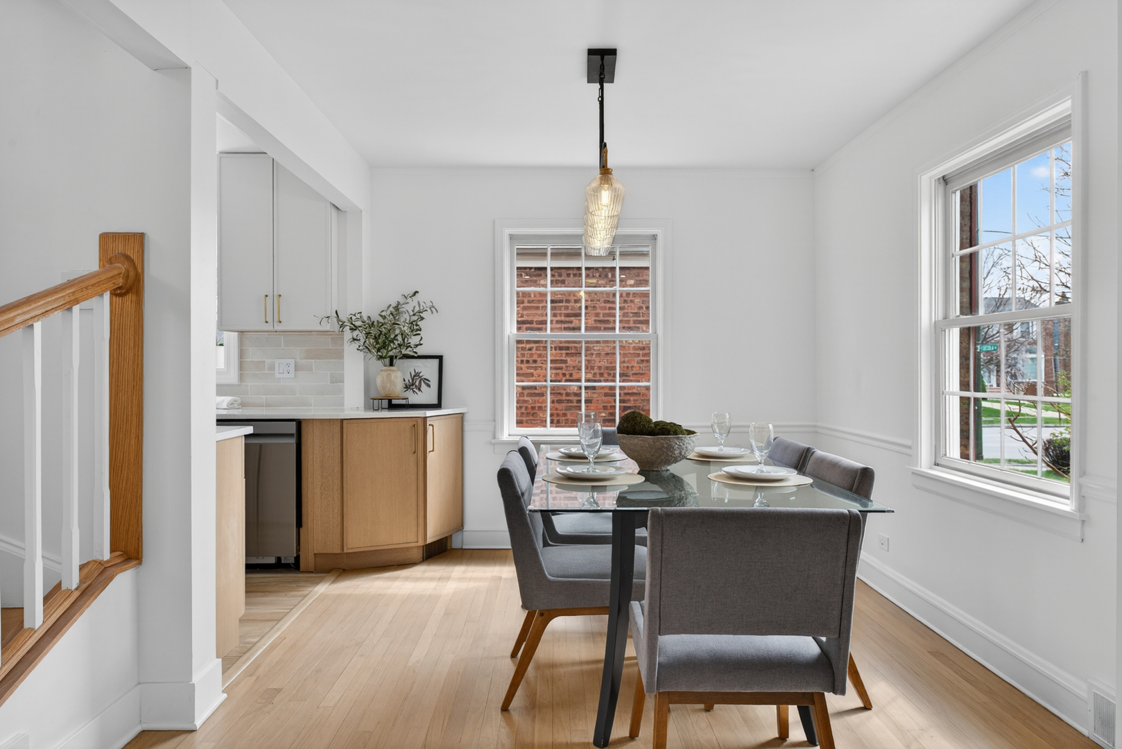 5205 N Osceola Avenue, Chicago, IL 60656