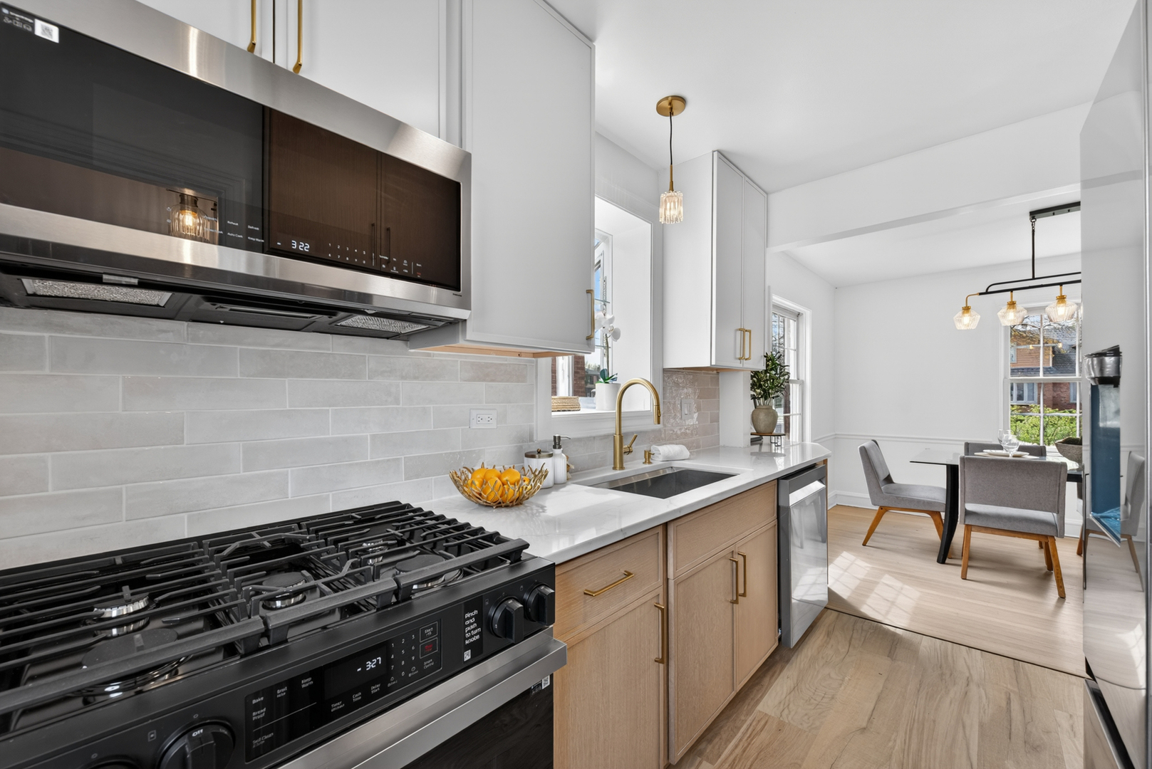 5205 N Osceola Avenue, Chicago, IL 60656