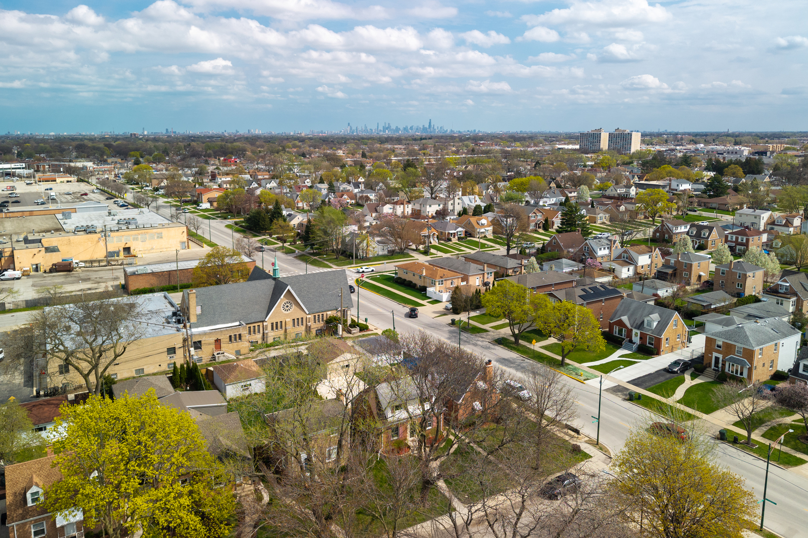 5205 N Osceola Avenue, Chicago, IL 60656