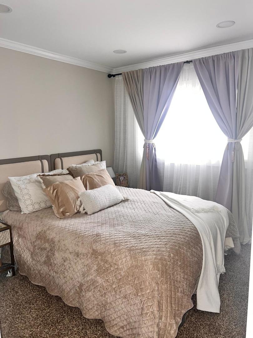 1174 N Chesapeake Lane, Palatine, IL 60074