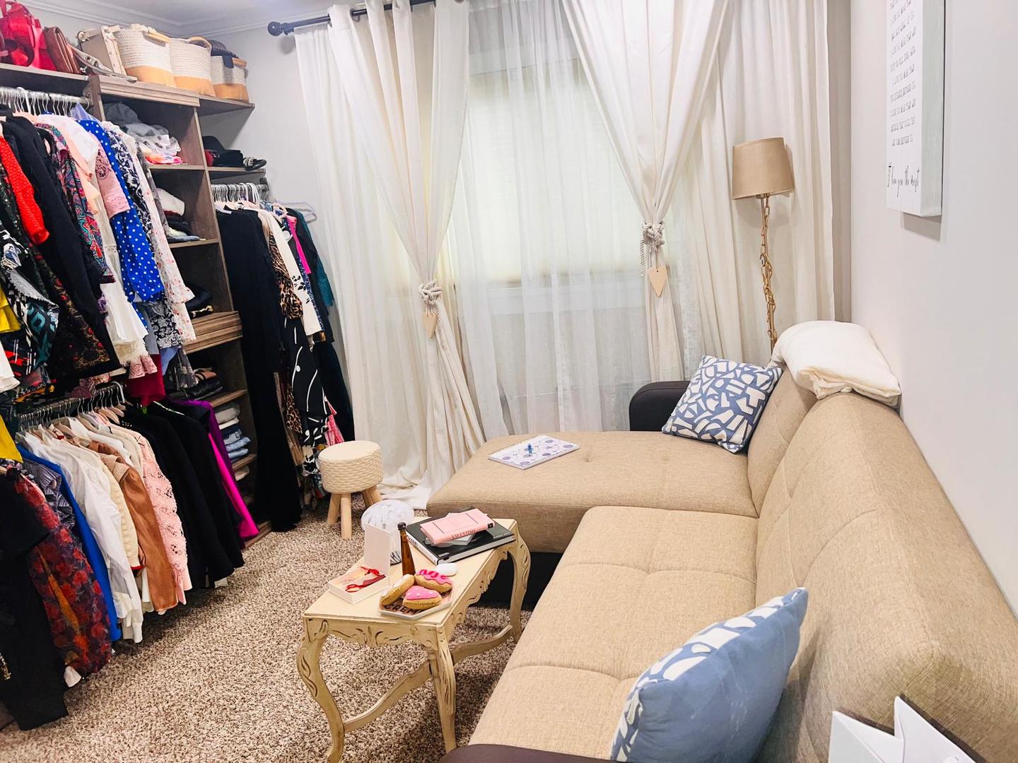 1174 N Chesapeake Lane, Palatine, IL 60074