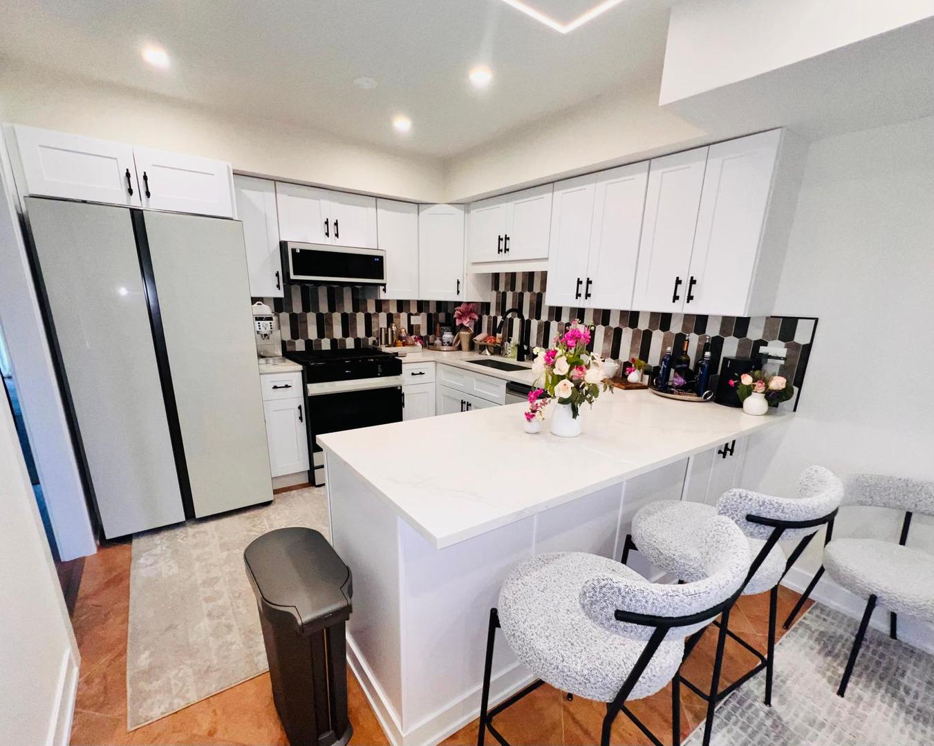 1174 N Chesapeake Lane, Palatine, IL 60074