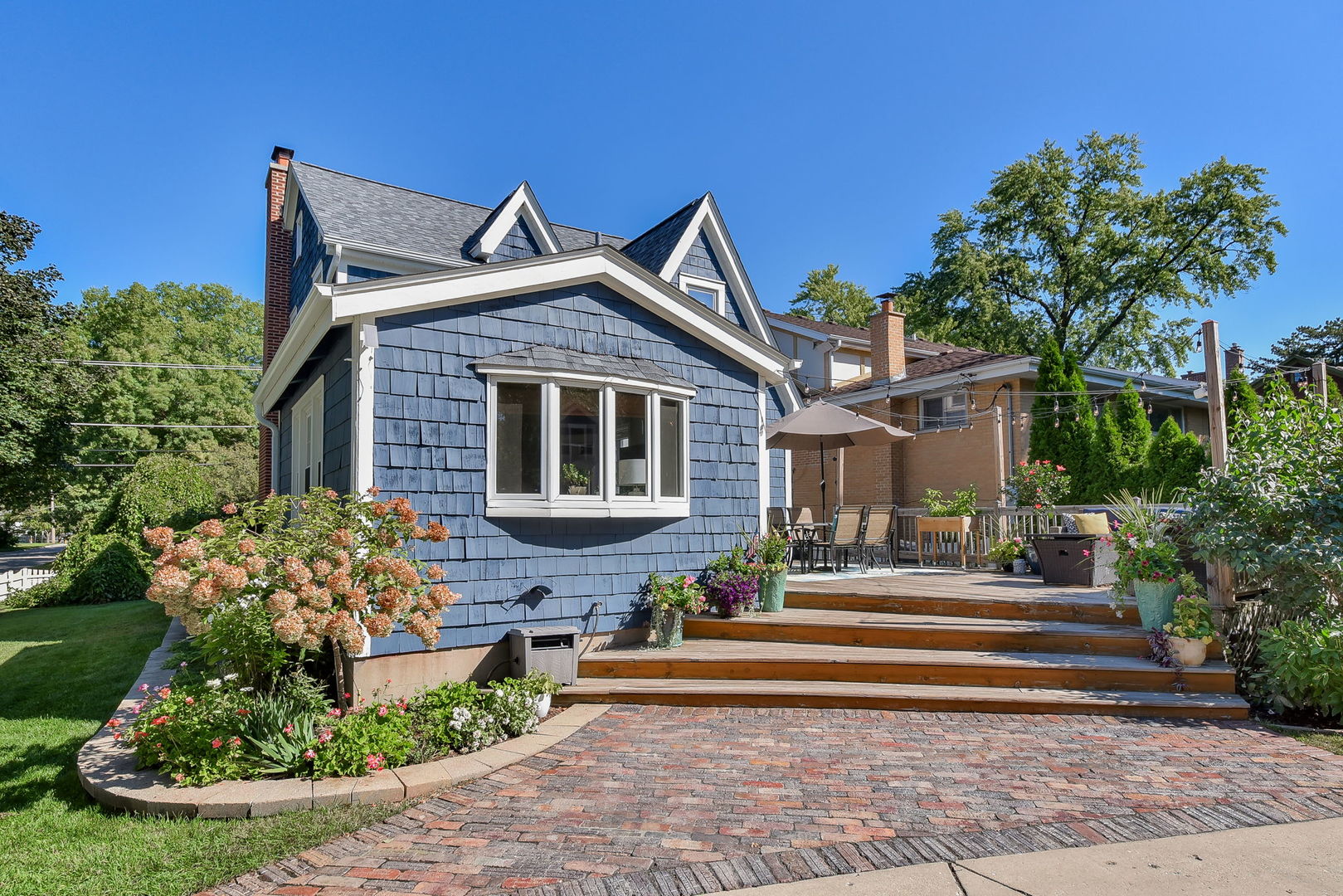 702 E Illinois Street, Wheaton, IL 60187