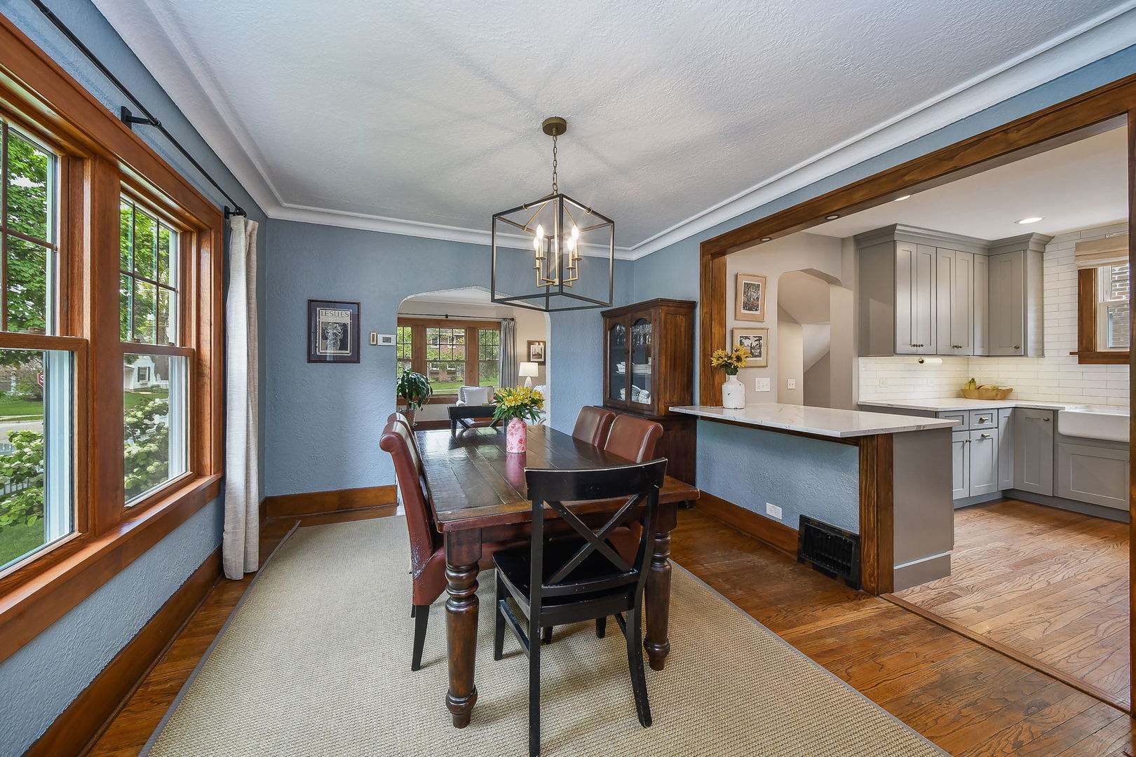 702 E Illinois Street, Wheaton, IL 60187