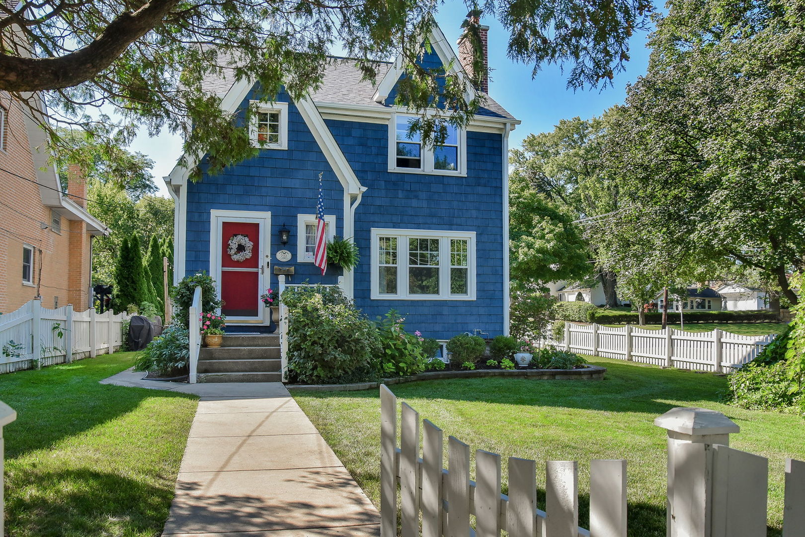702 E Illinois Street, Wheaton, IL 60187