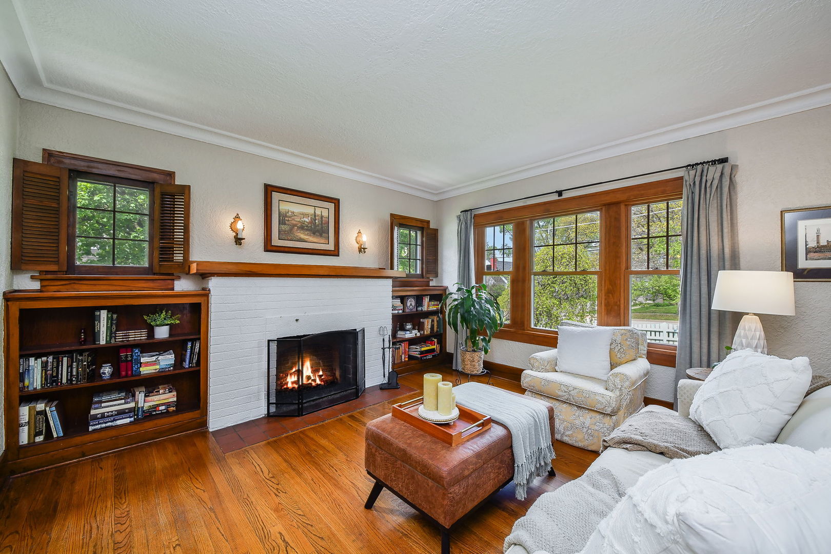 702 E Illinois Street, Wheaton, IL 60187