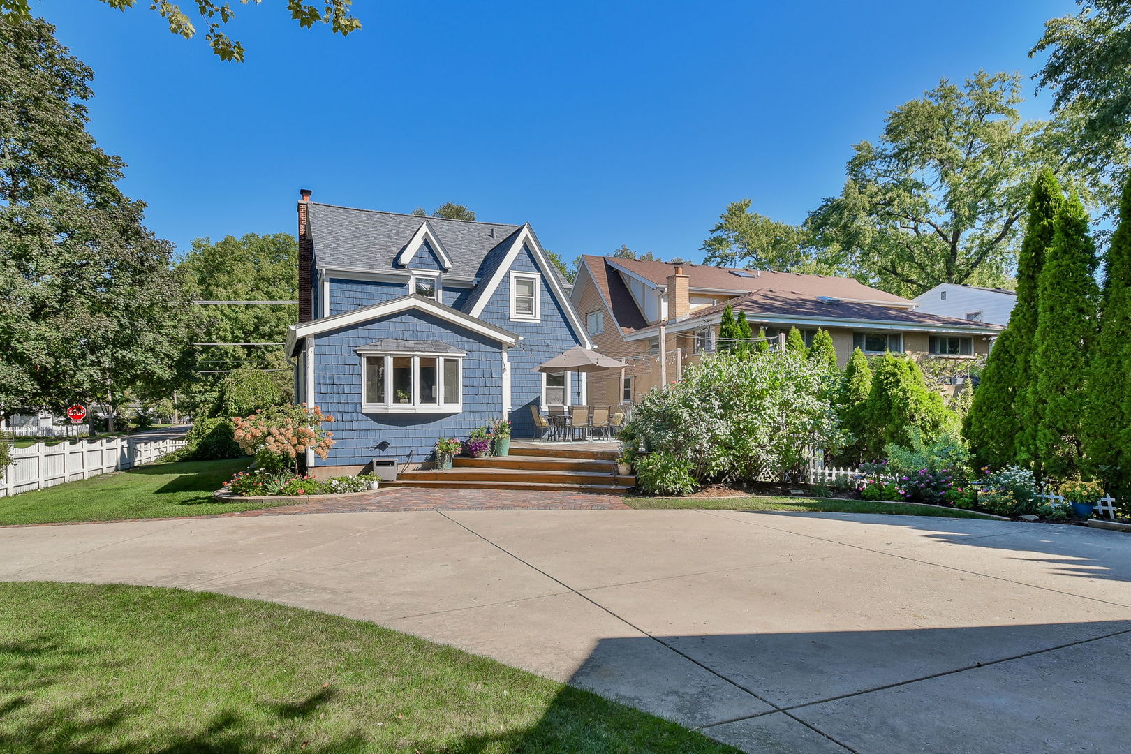 702 E Illinois Street, Wheaton, IL 60187