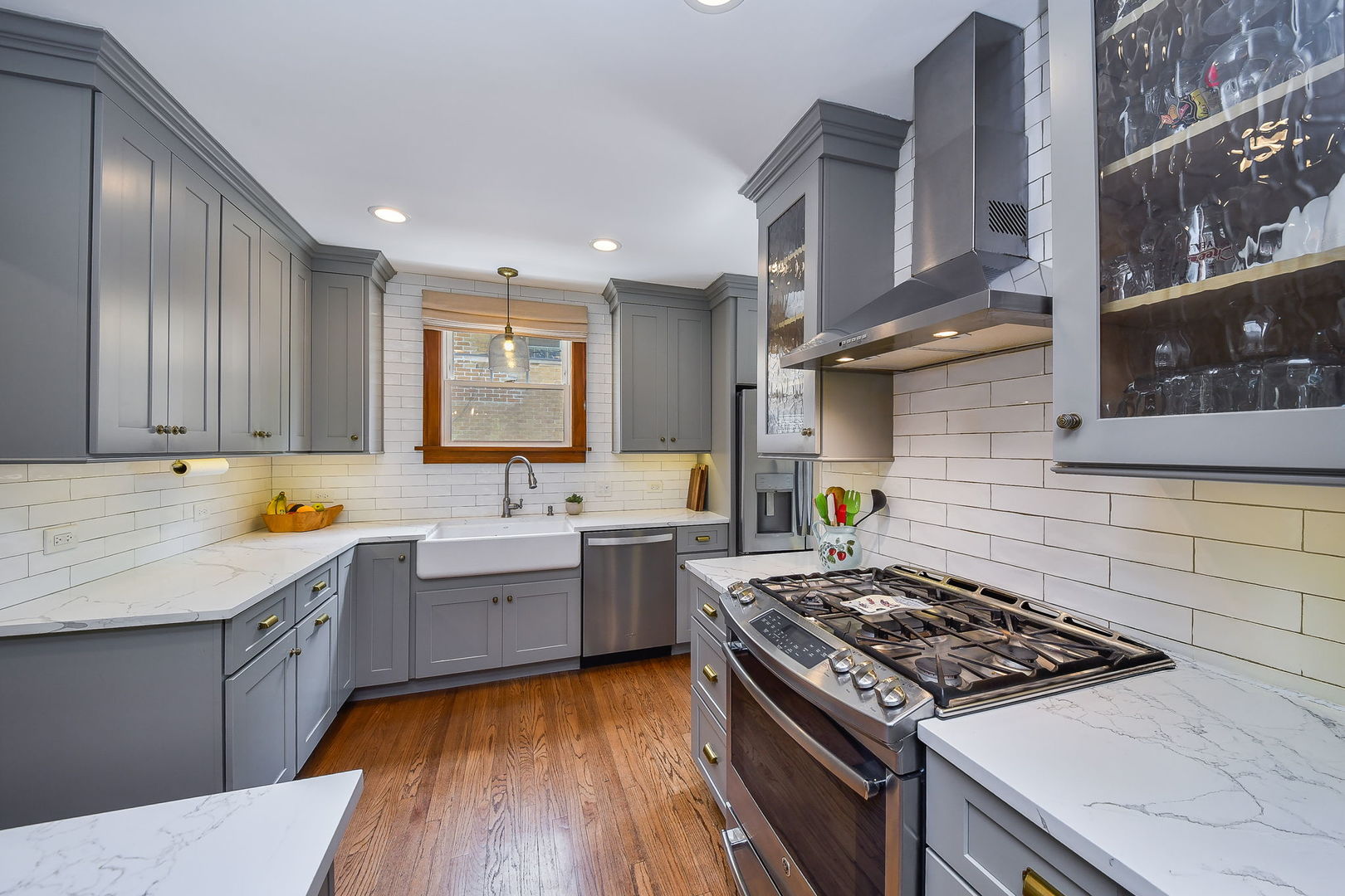 702 E Illinois Street, Wheaton, IL 60187