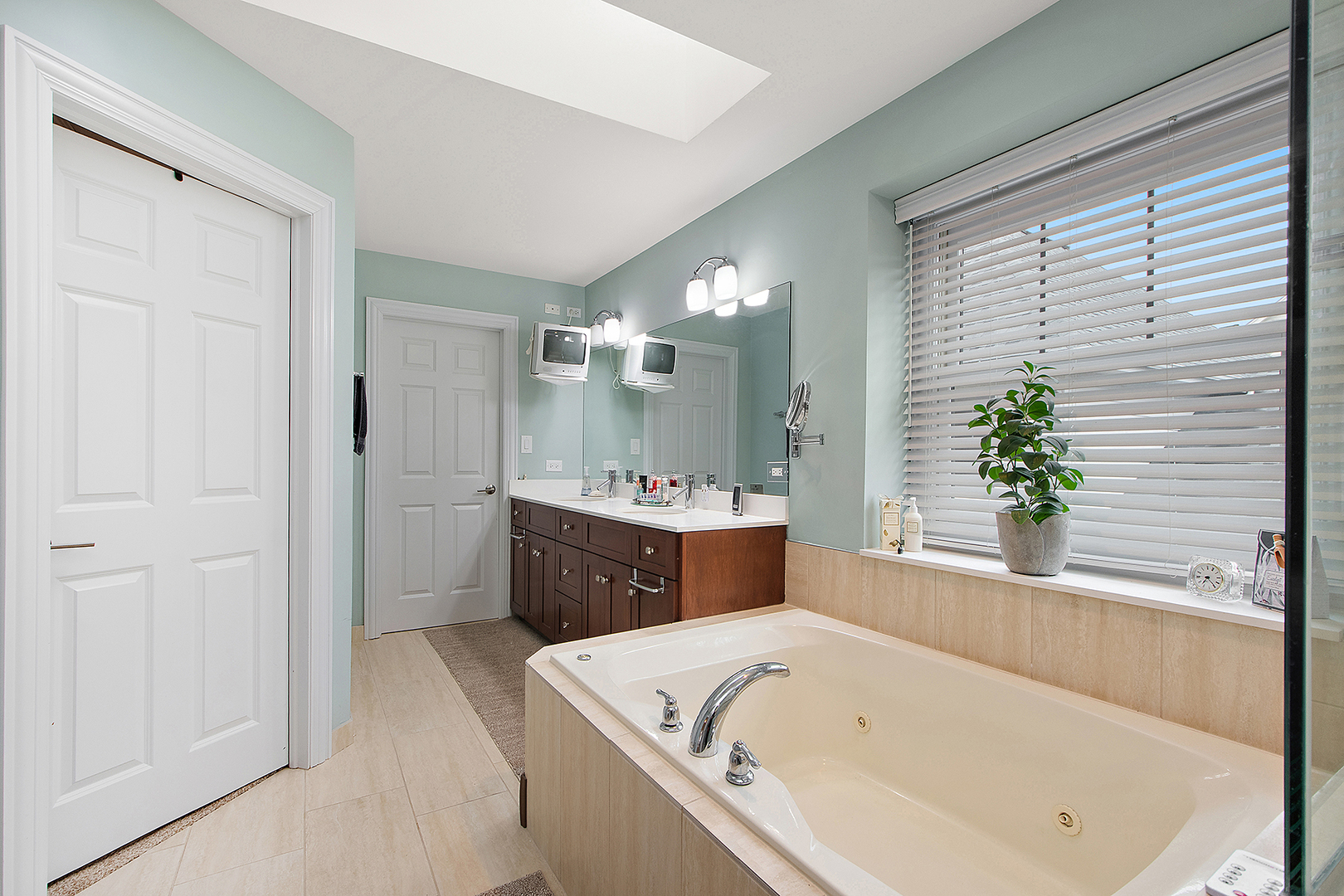 10164 Frankfort Main, Frankfort, IL 60423