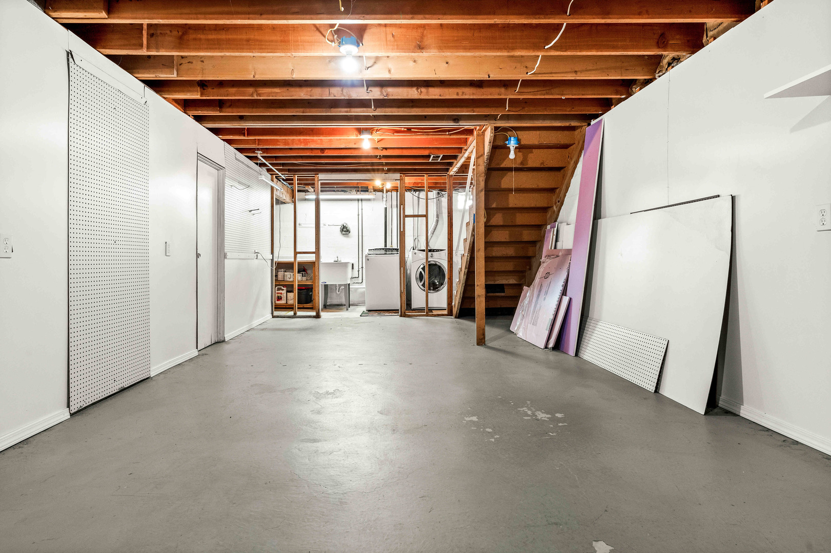 407 N WESTERN Avenue, Minier, IL 61759