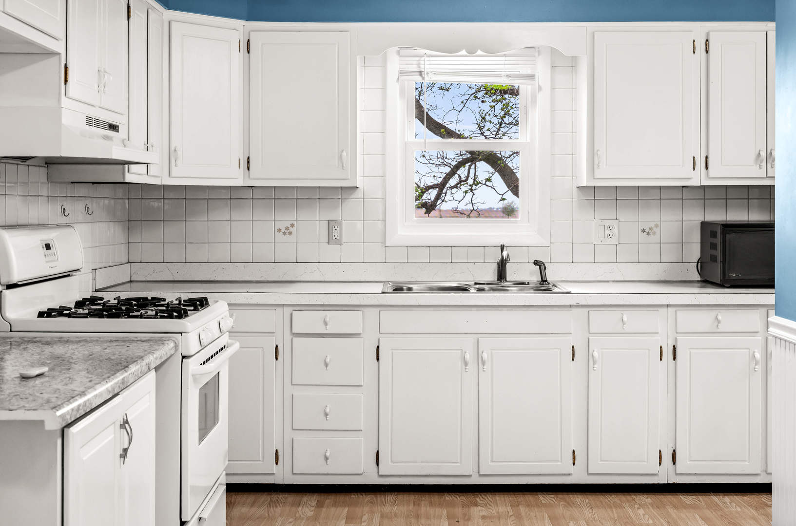 407 N WESTERN Avenue, Minier, IL 61759