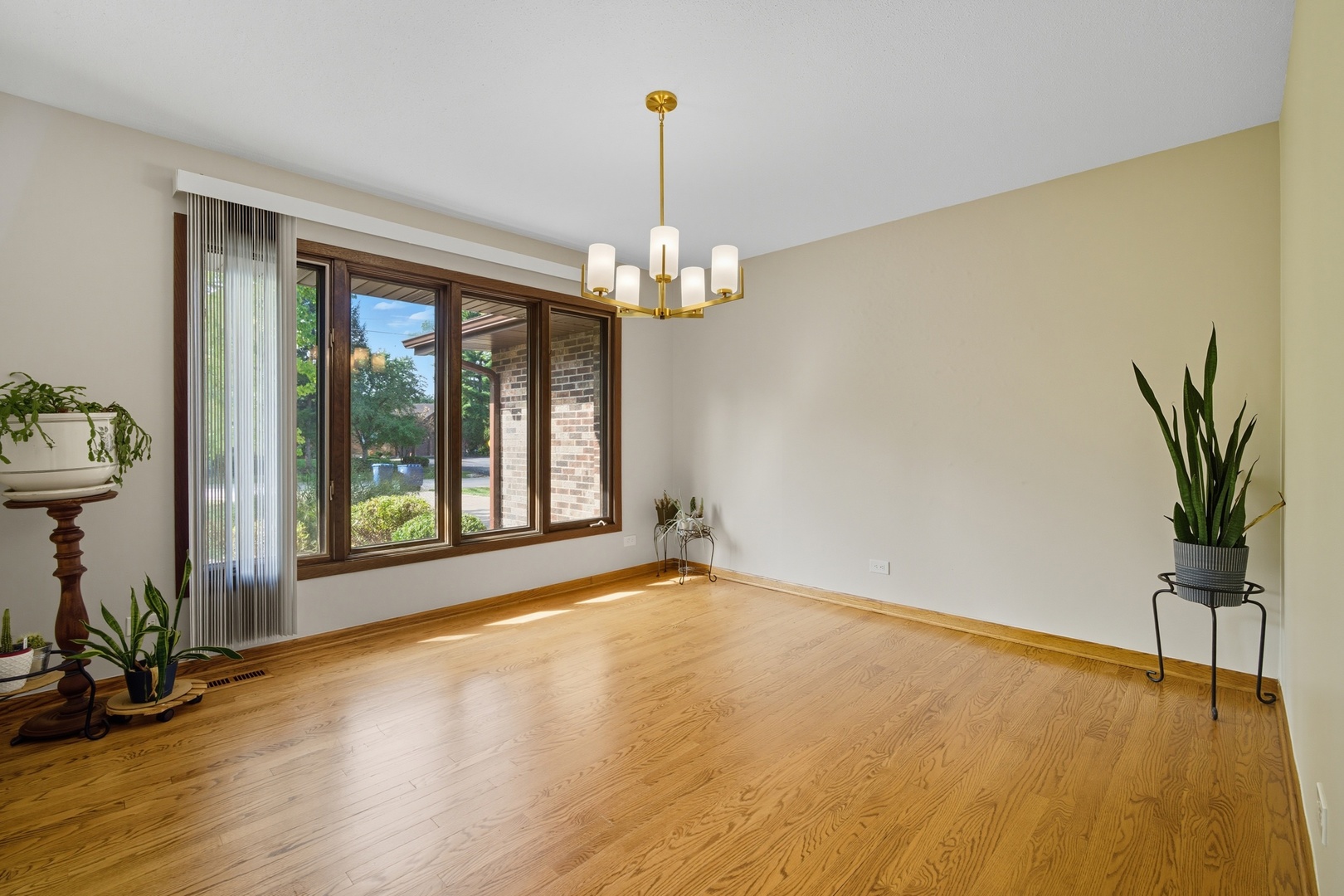 26587 N Cherrywood Lane, Wauconda, IL 60084