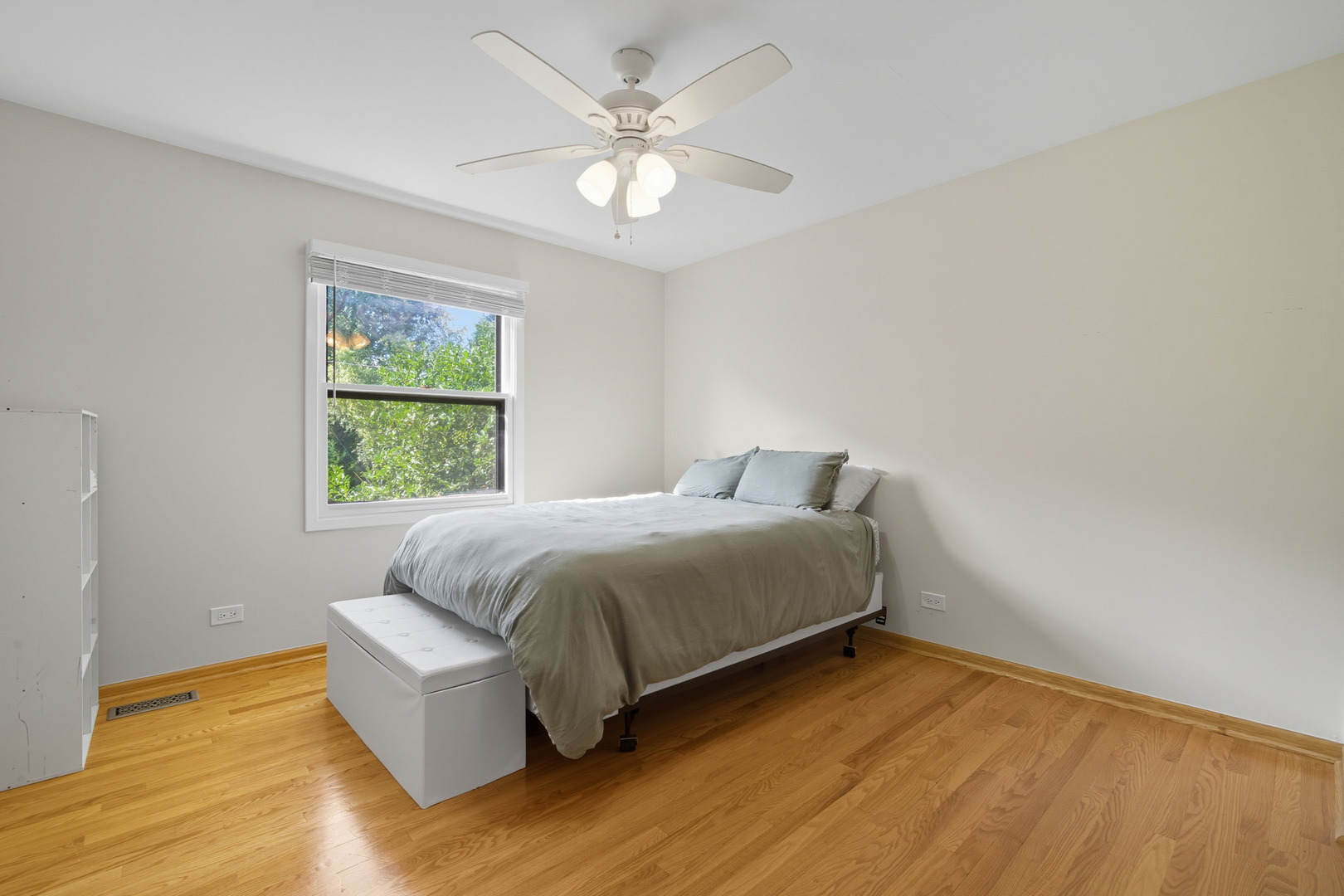 26587 N Cherrywood Lane, Wauconda, IL 60084