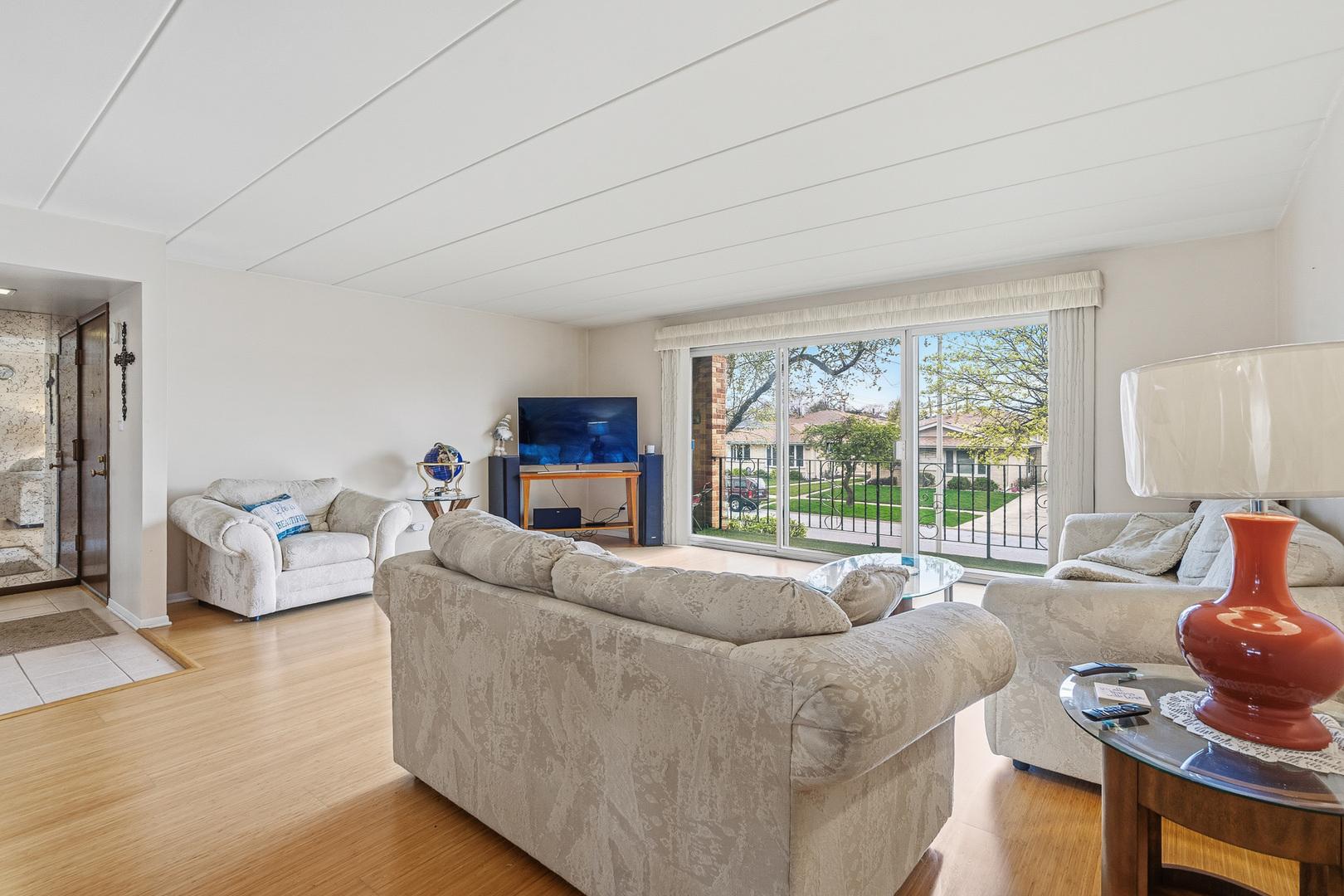 10221 S Komensky Avenue #1E, Oak Lawn, IL 60453