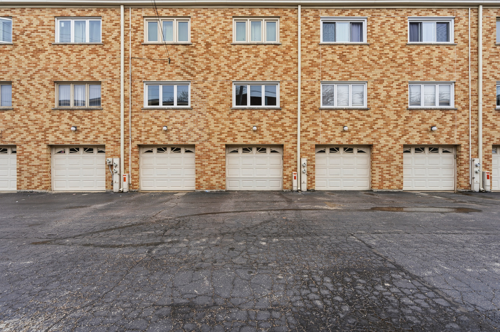 10221 S Komensky Avenue #1E, Oak Lawn, IL 60453