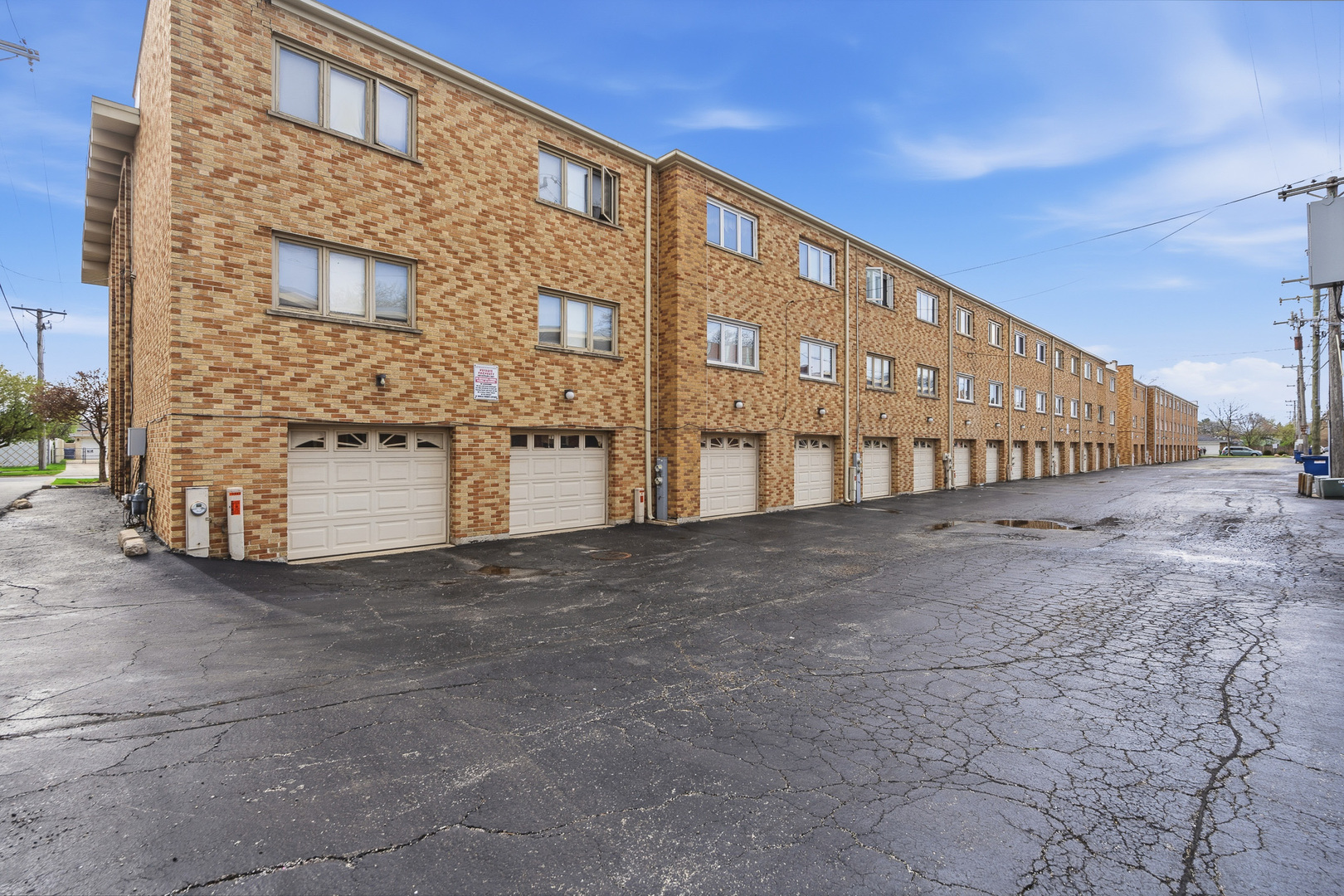 10221 S Komensky Avenue #1E, Oak Lawn, IL 60453