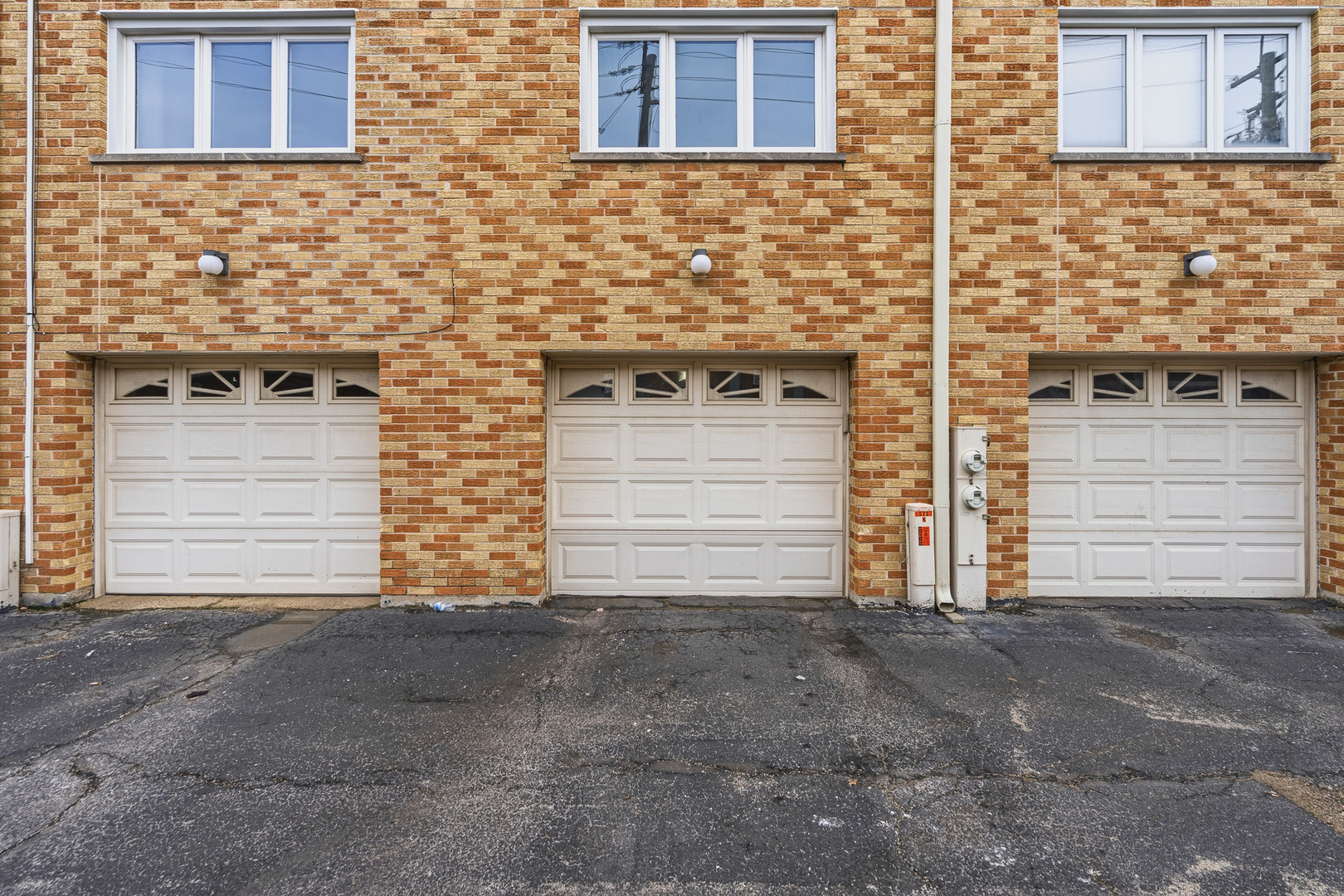 10221 S Komensky Avenue #1E, Oak Lawn, IL 60453