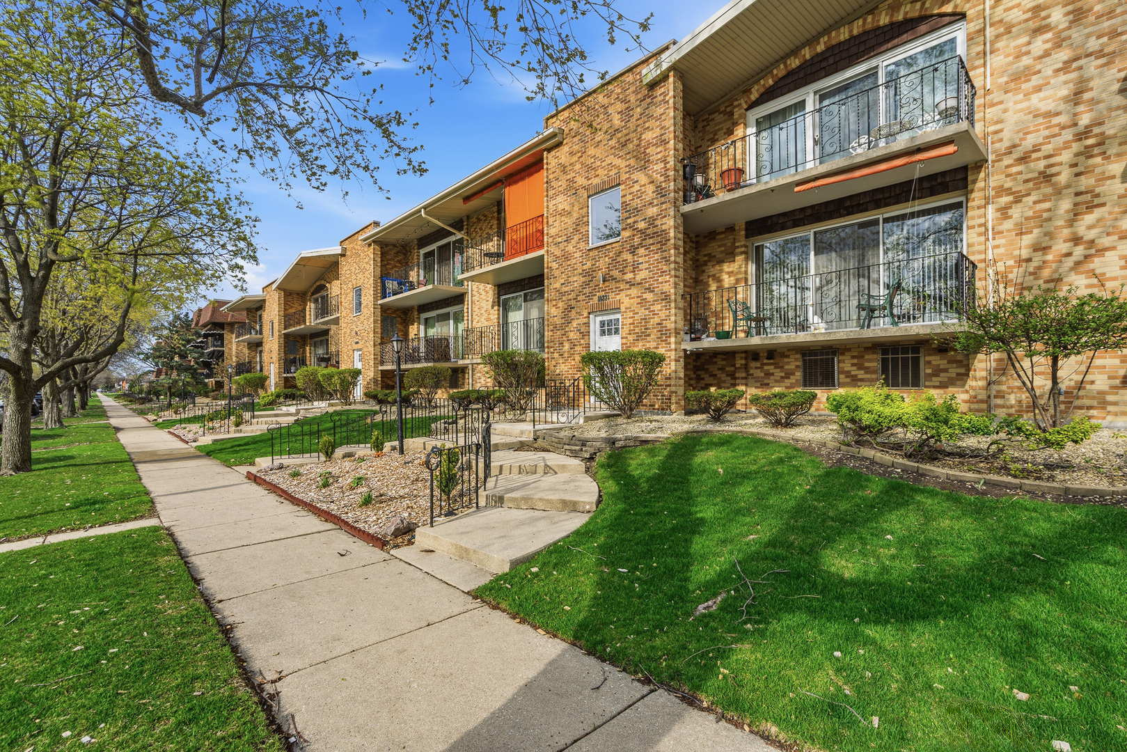 10221 S Komensky Avenue #1E, Oak Lawn, IL 60453