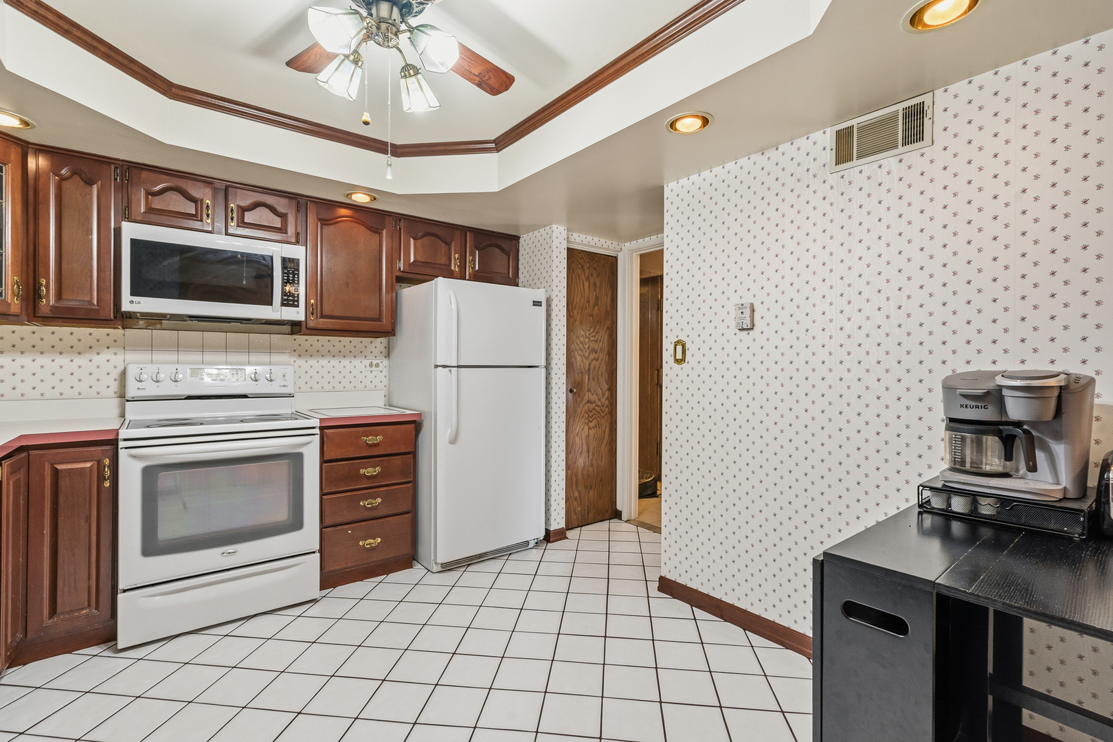 10221 S Komensky Avenue #1E, Oak Lawn, IL 60453