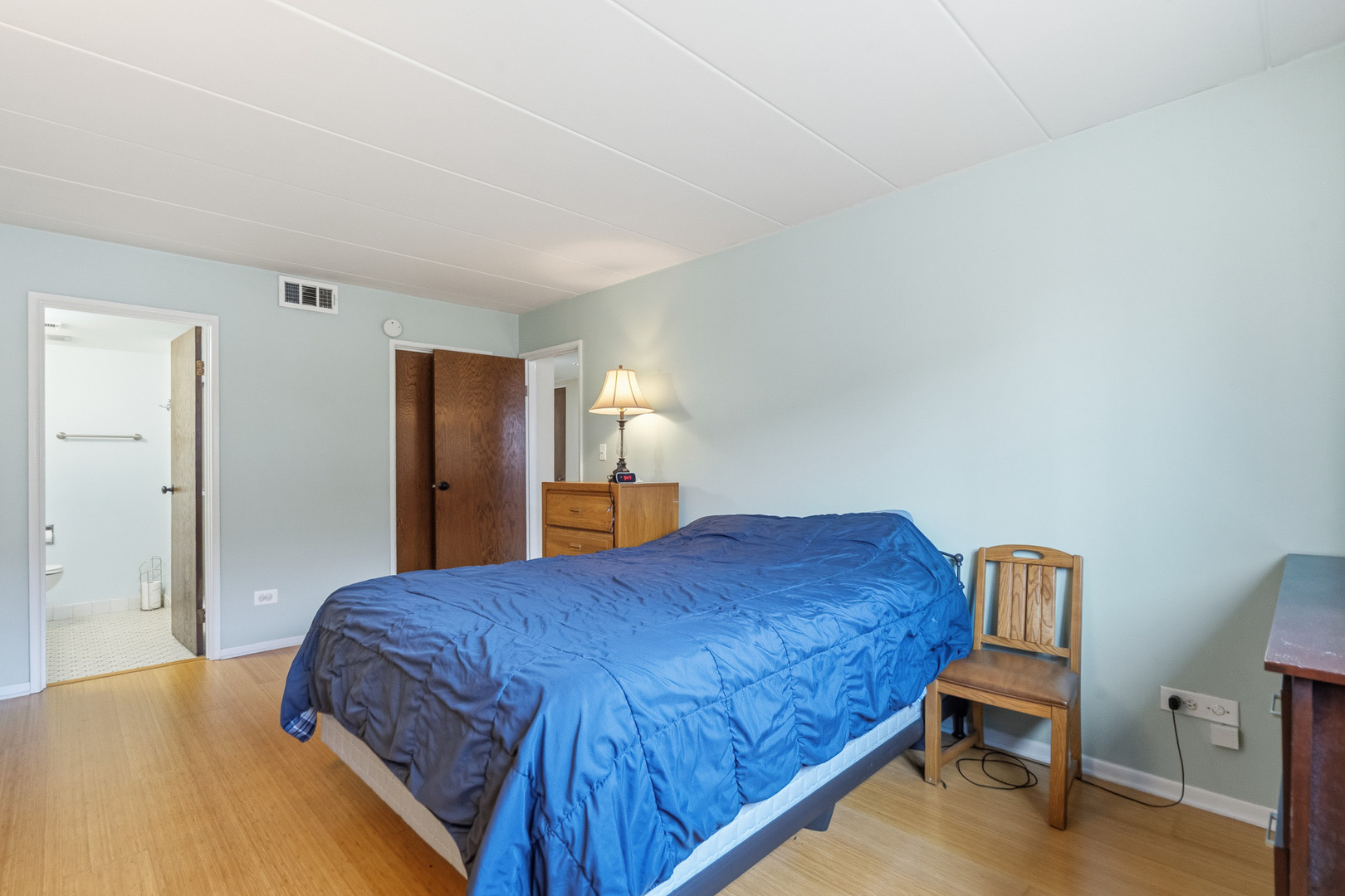 10221 S Komensky Avenue #1E, Oak Lawn, IL 60453